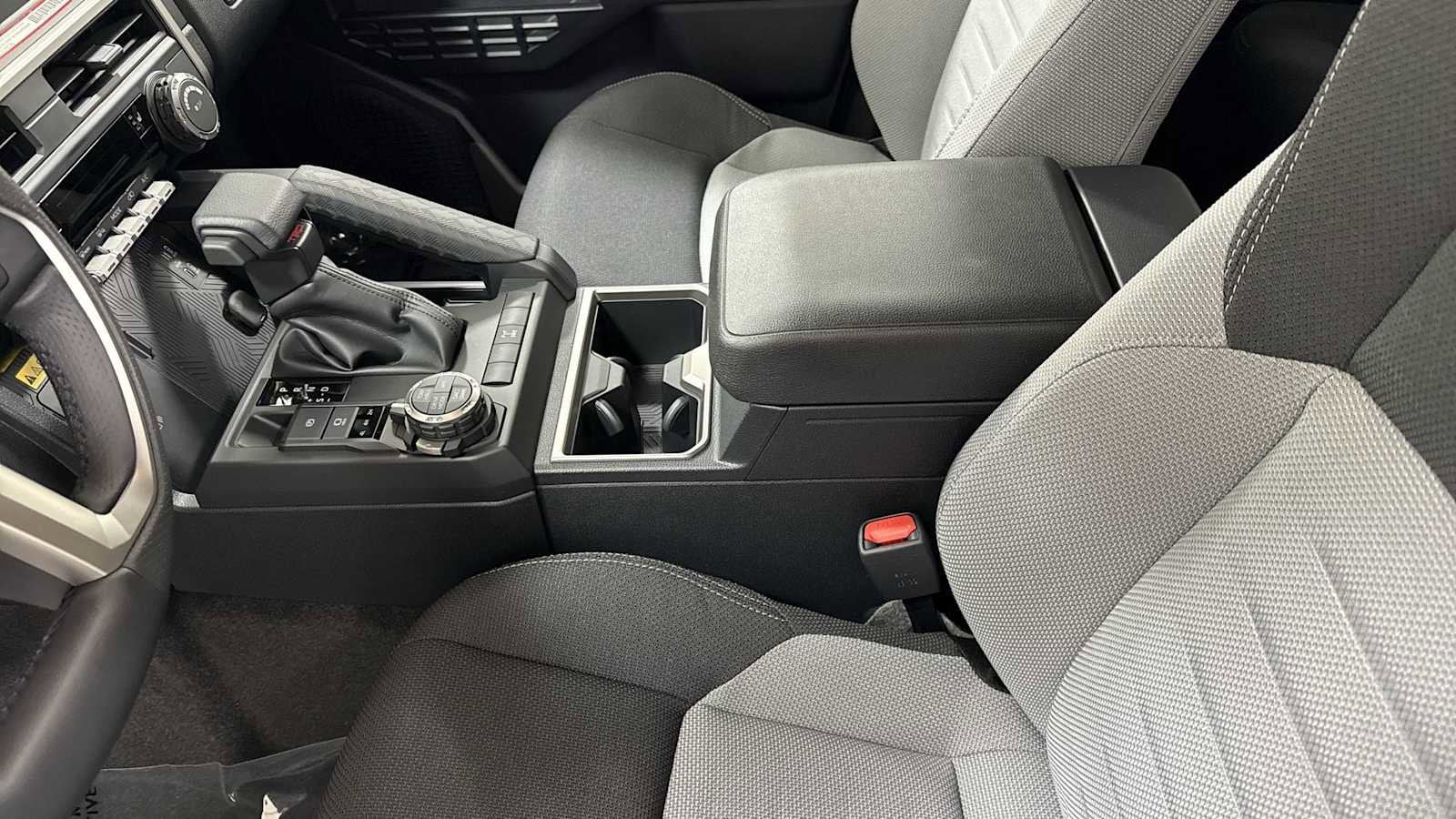 Thumbnail: 2025 Toyota 4Runner - 23