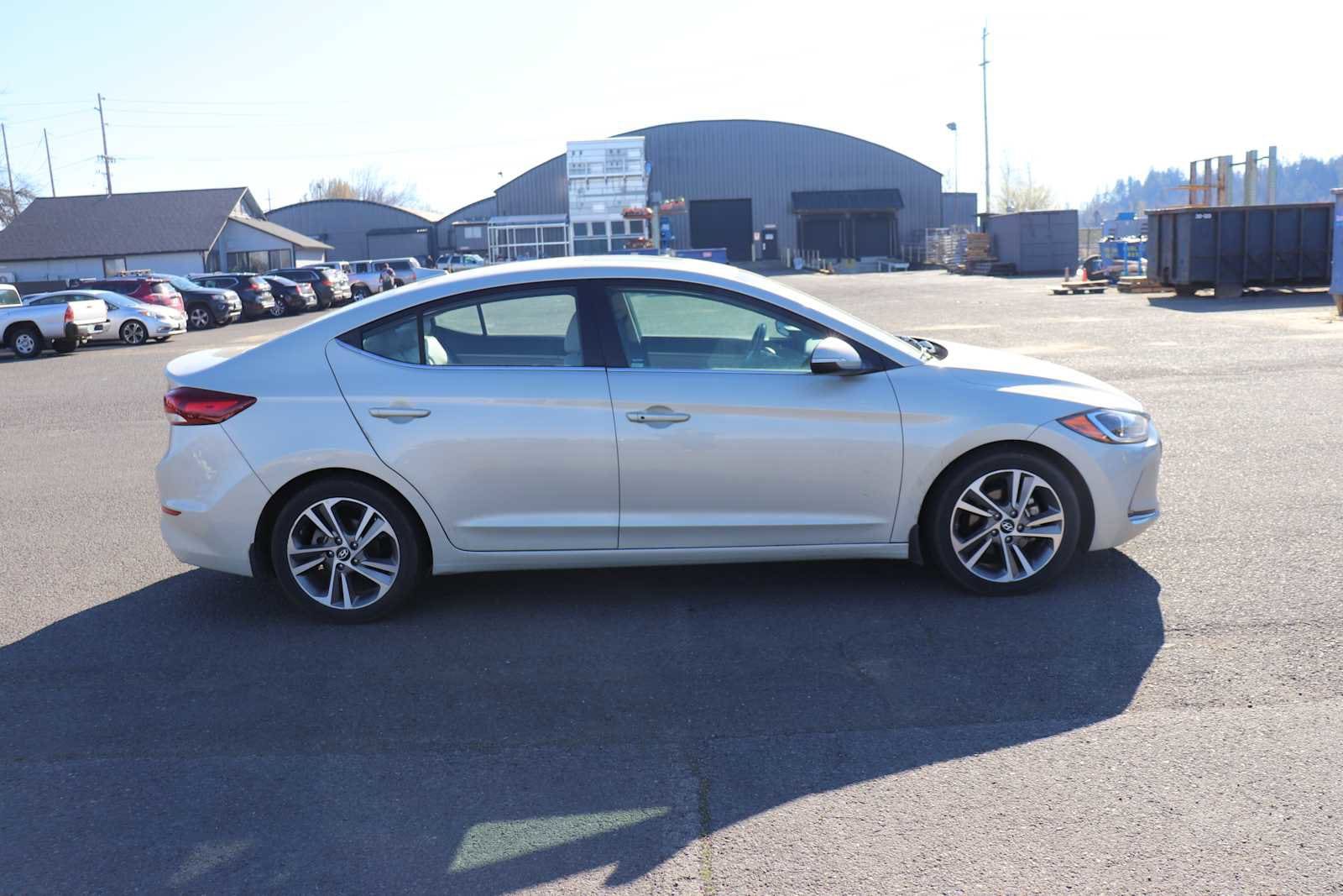 Thumbnail: 2018 Hyundai Elantra - 4