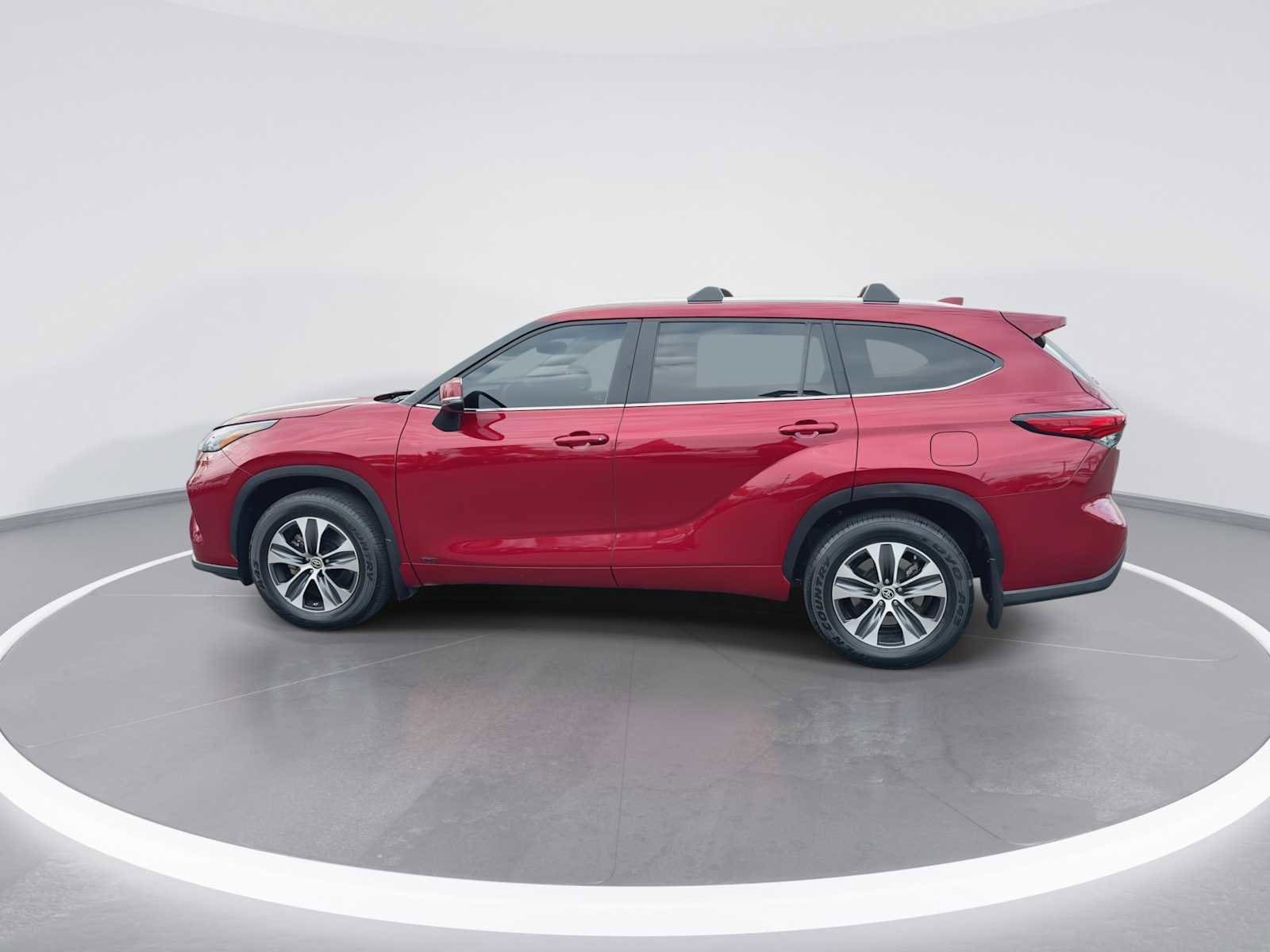 Thumbnail: 2023 Toyota Highlander - 5