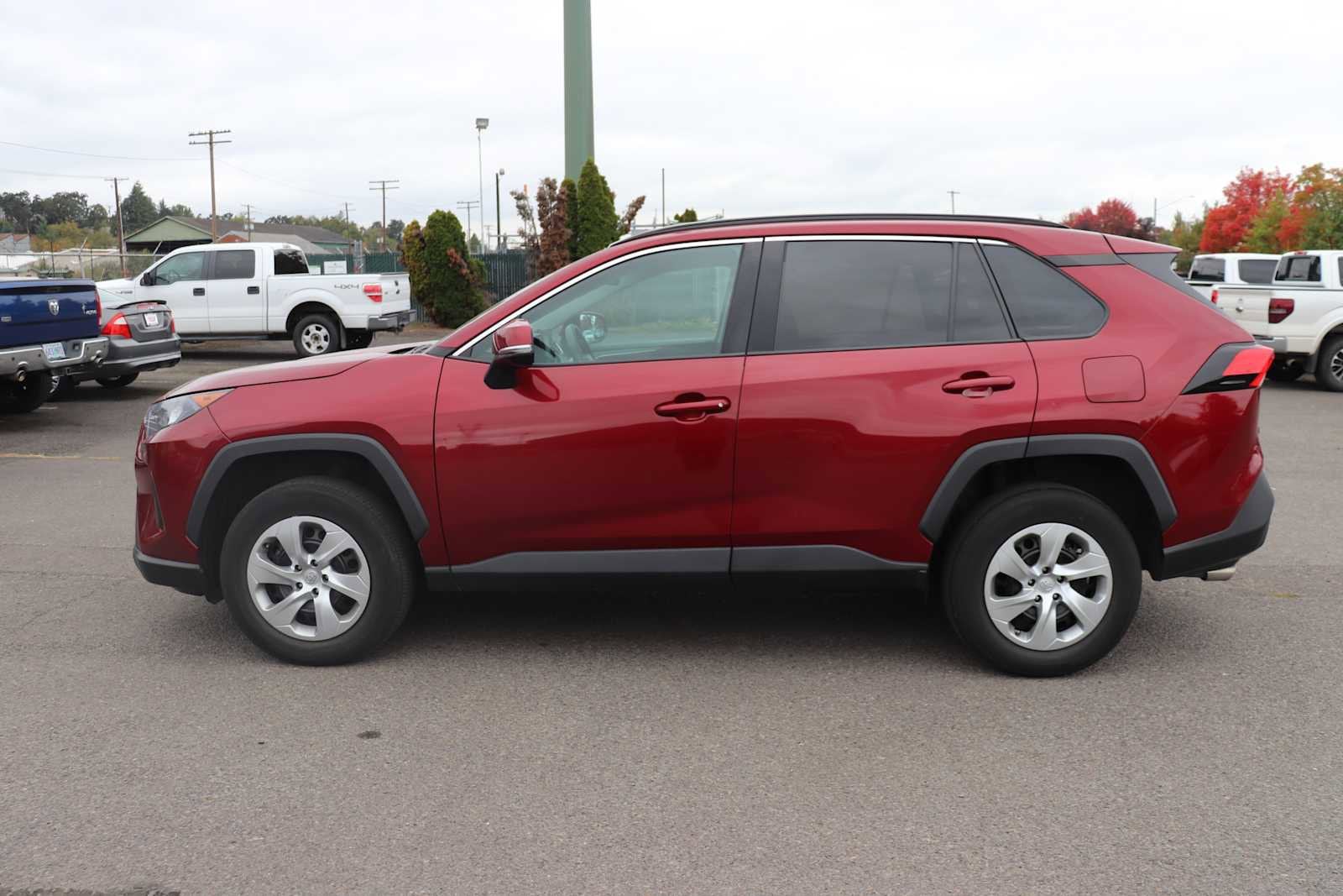 Thumbnail: 2021 Toyota RAV4 - 8