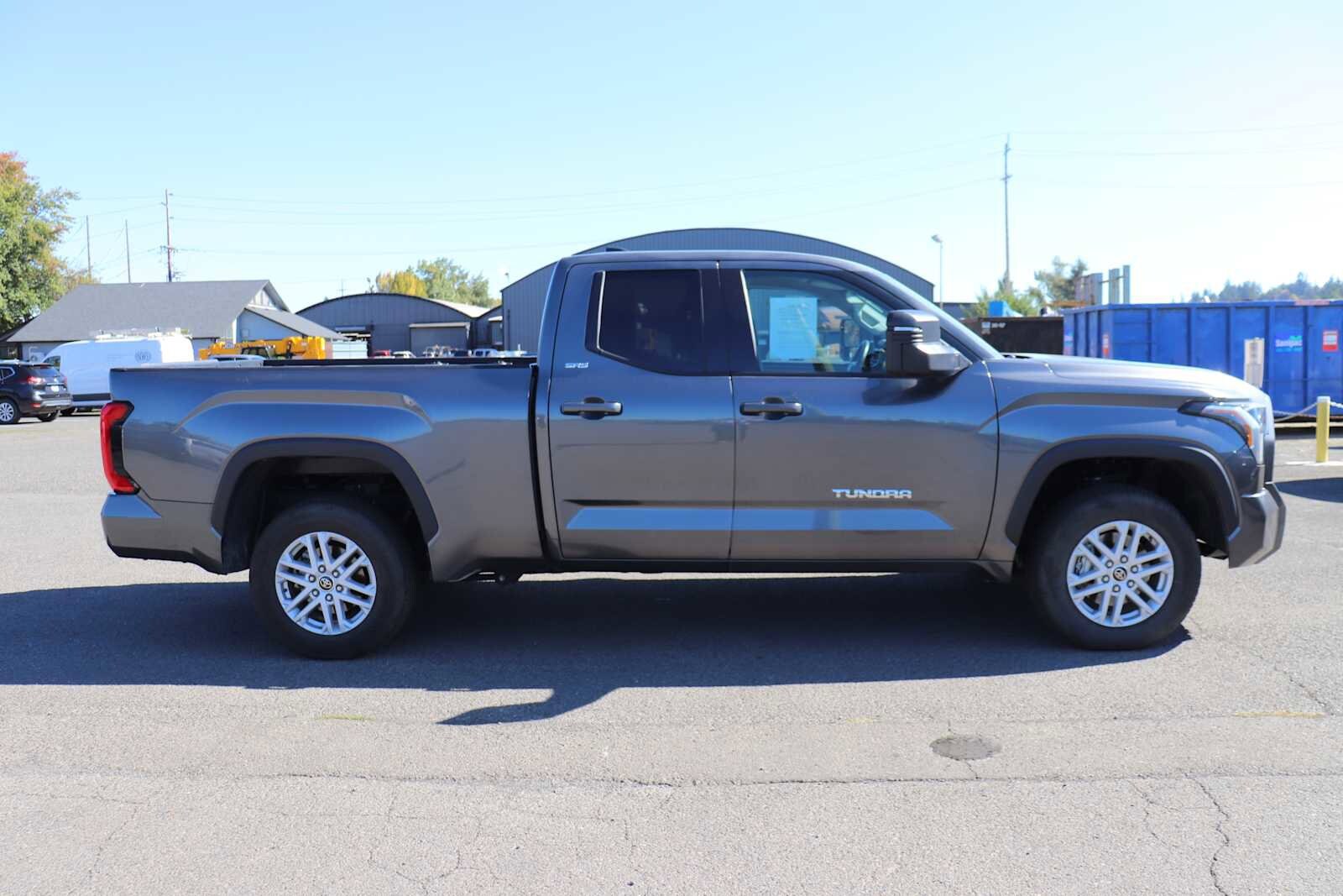 2022 Toyota Tundra SR5 photo 4