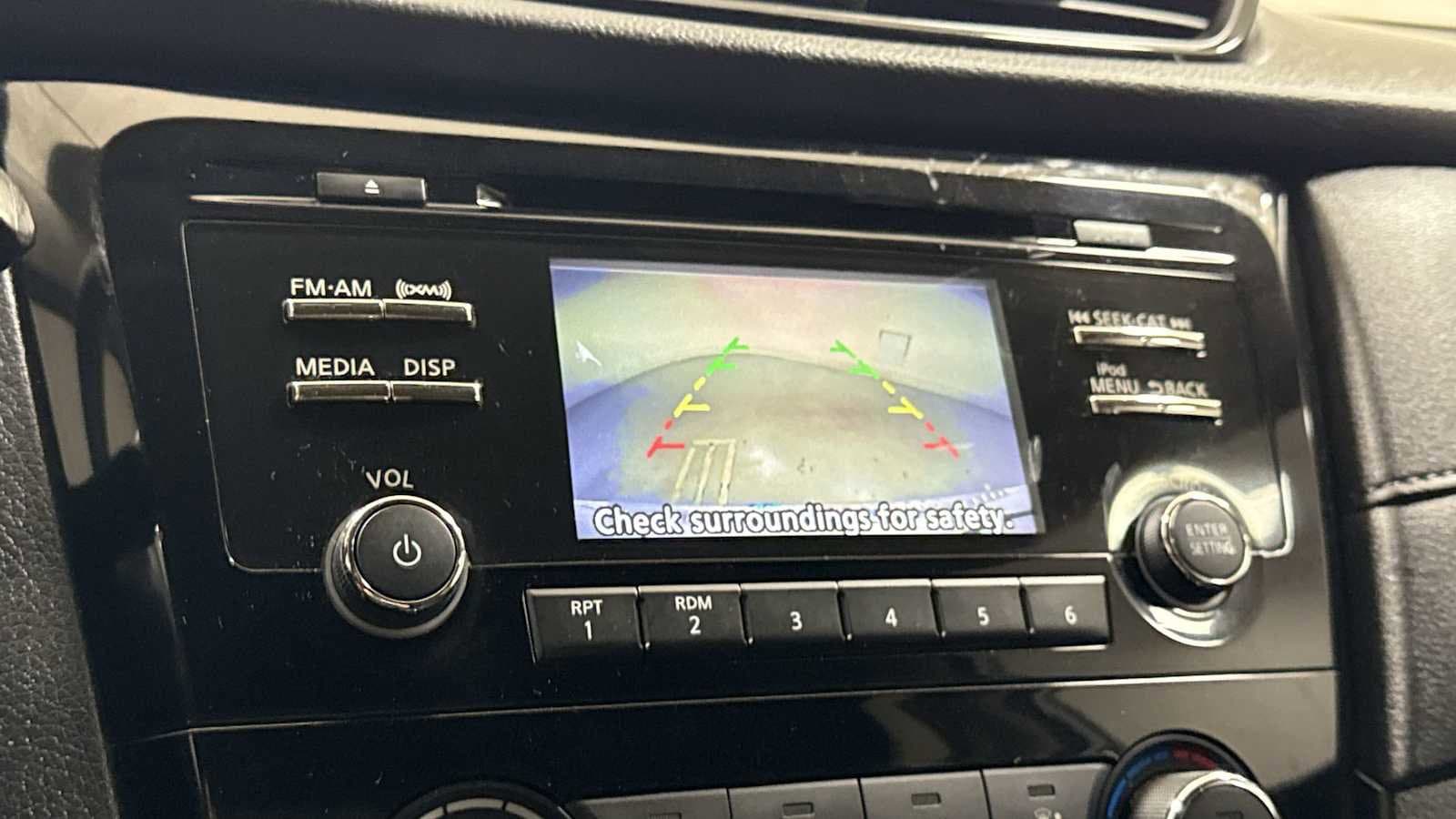 Thumbnail: 2017 Nissan Rogue - 19