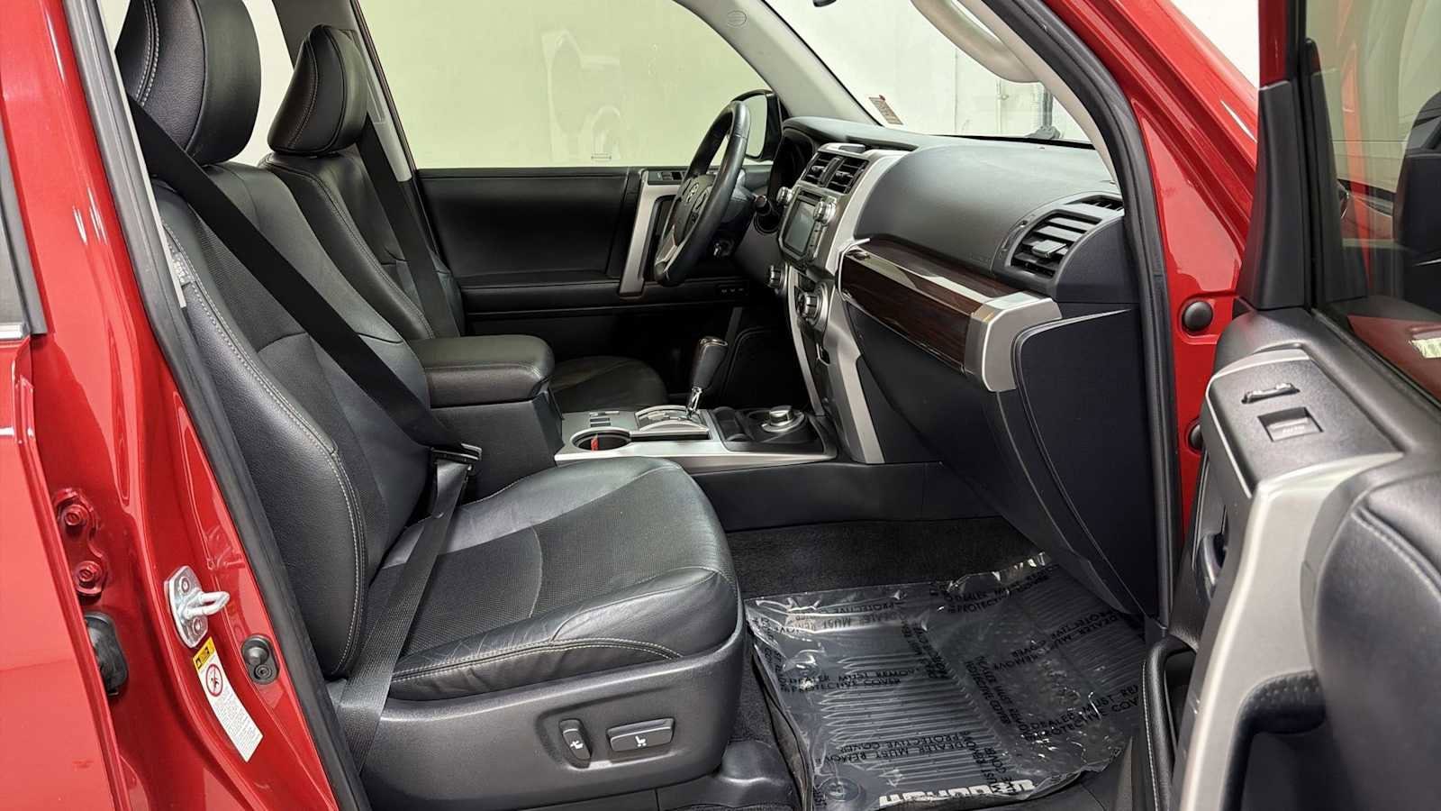 Thumbnail: 2017 Toyota 4Runner - 30