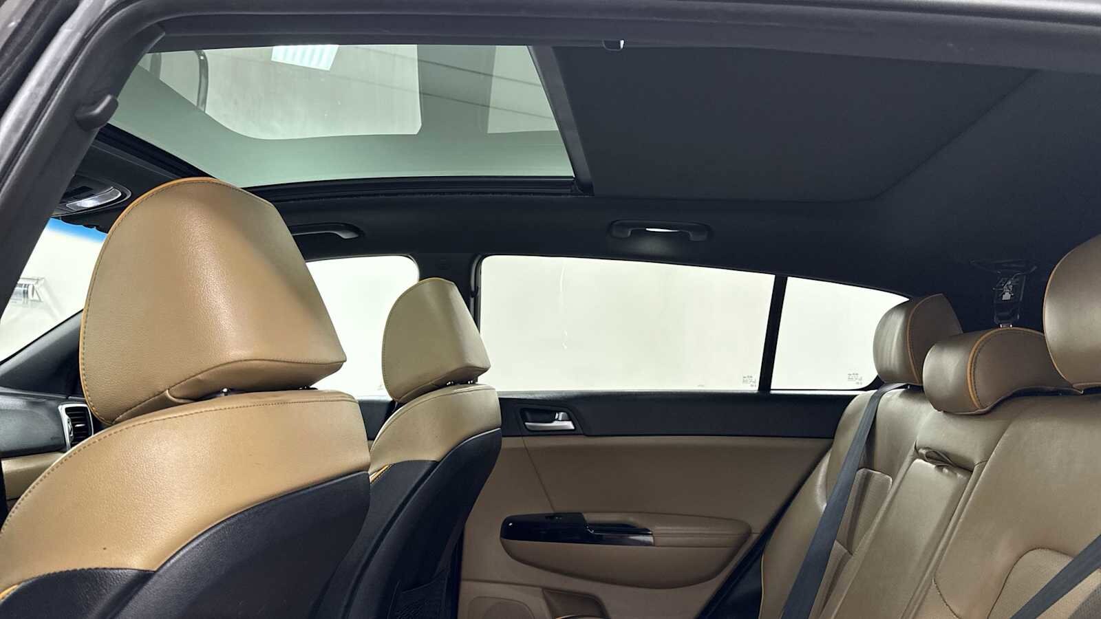 Thumbnail: 2017 Kia Sportage - 24