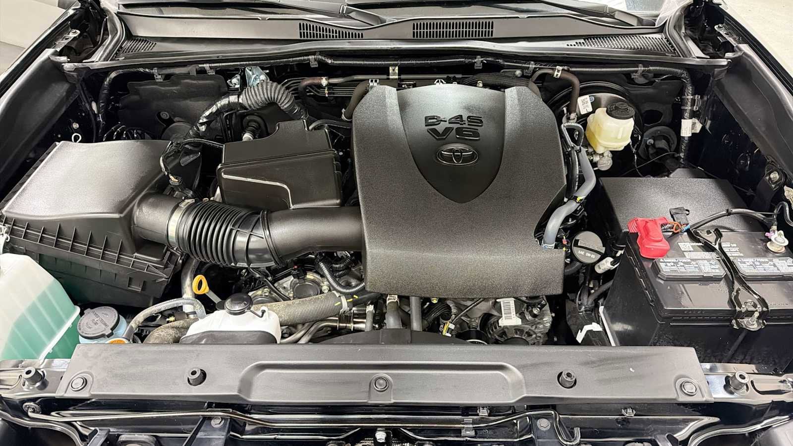 Thumbnail: 2023 Toyota Tacoma - 31