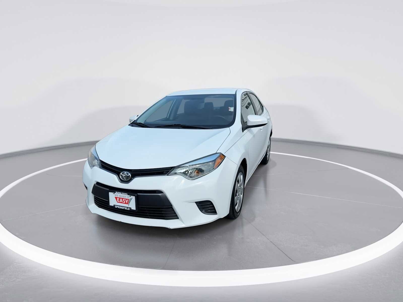 2016 Toyota Corolla LE photo 3