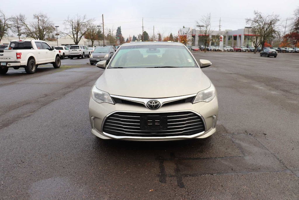 Used 2018 Toyota Avalon XLE Premium Sedan
