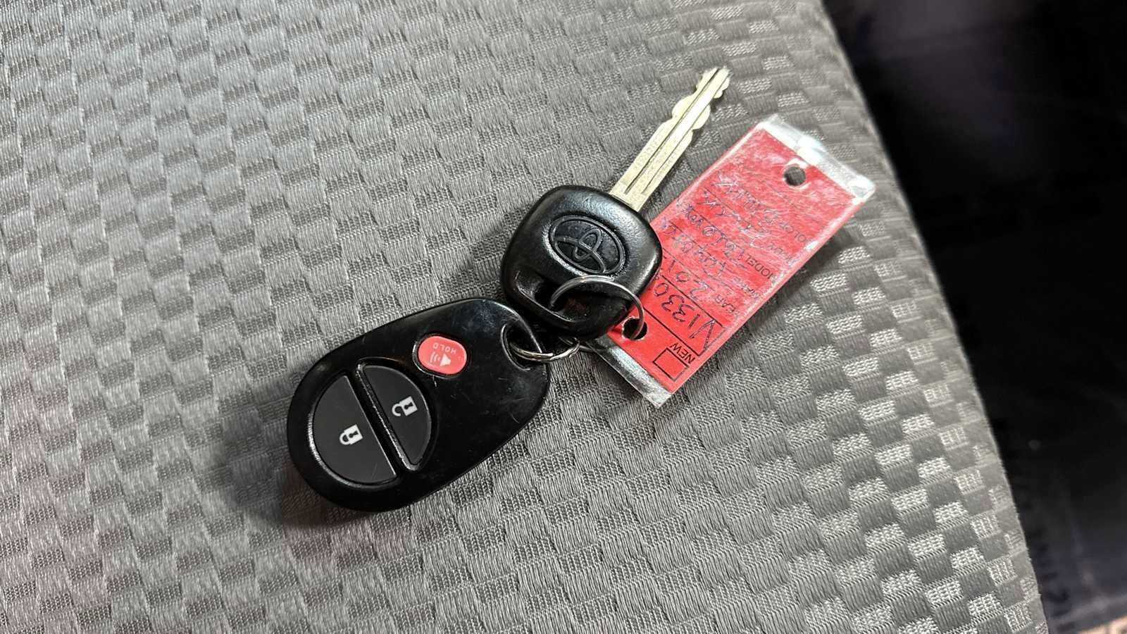 Thumbnail: 2013 Toyota Tacoma - 30