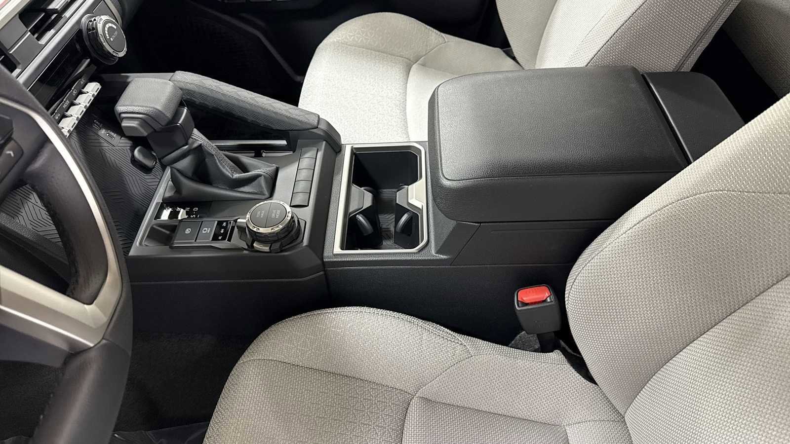 Thumbnail: 2025 Toyota 4Runner - 23