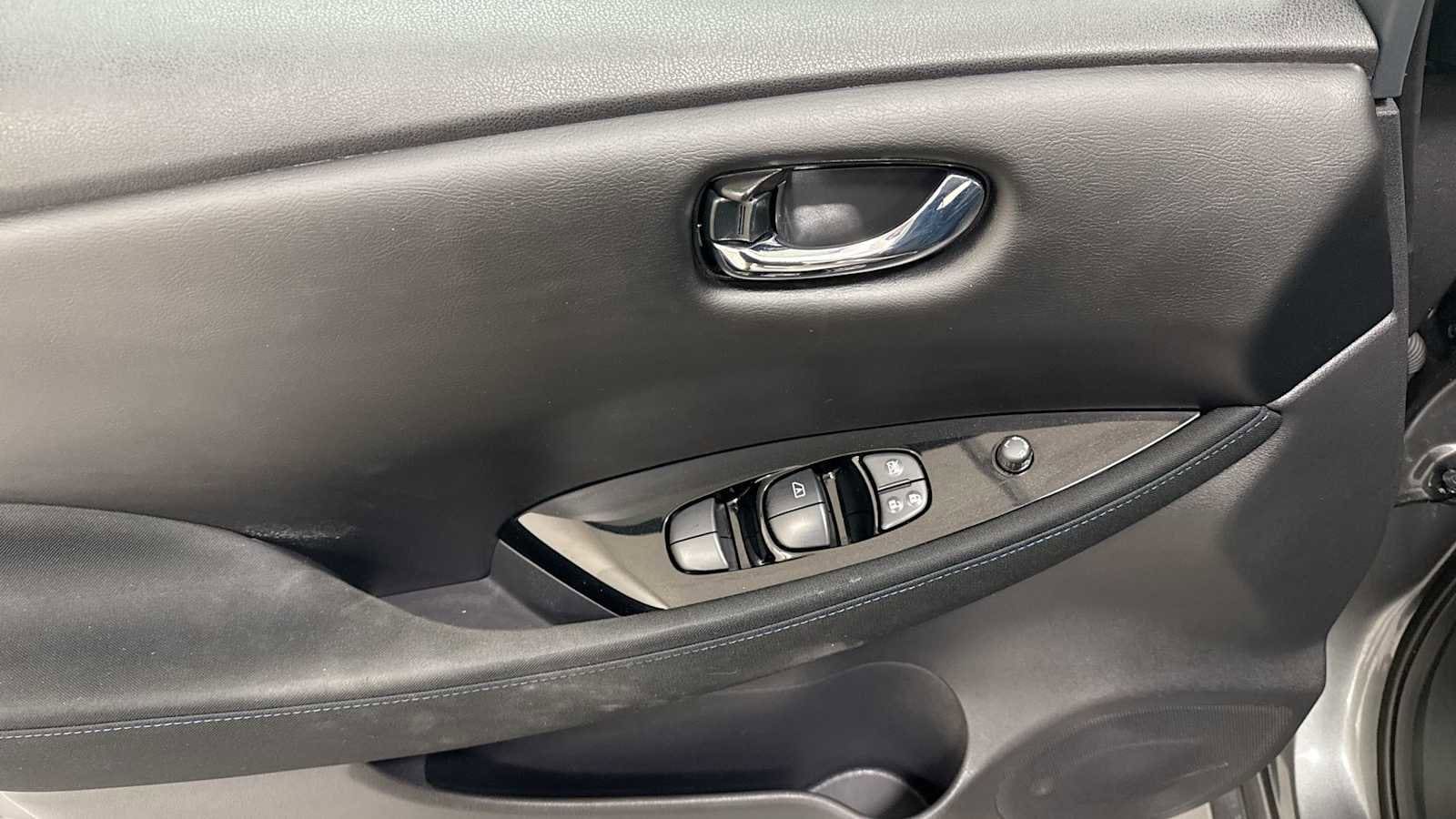 Thumbnail: 2019 Nissan Leaf - 15