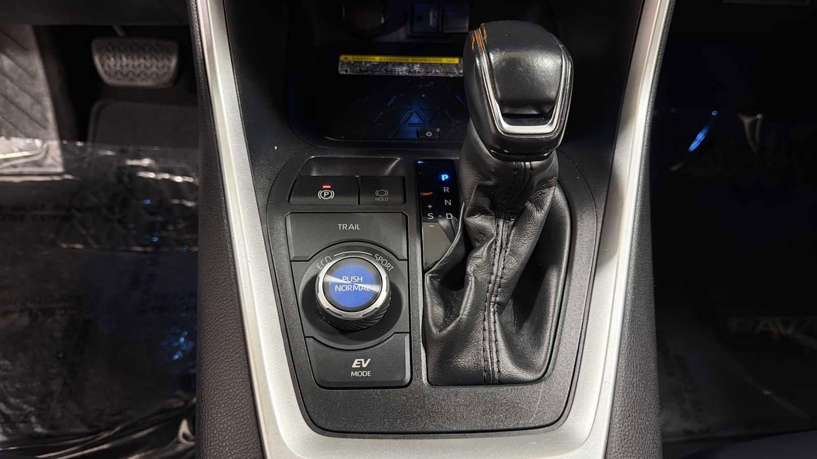 Thumbnail: 2019 Toyota RAV4 - 22