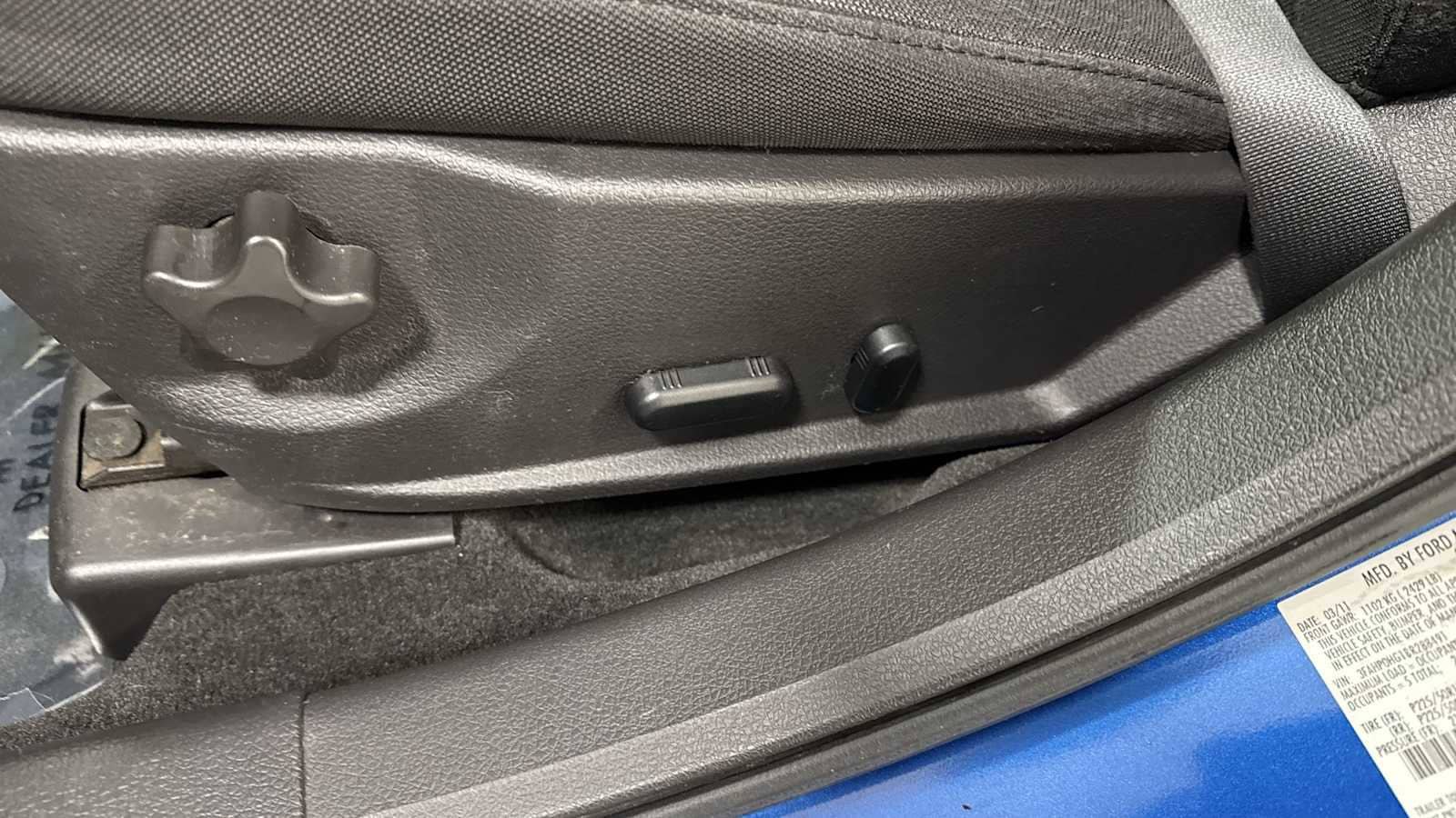 Thumbnail: 2011 Ford Fusion - 14