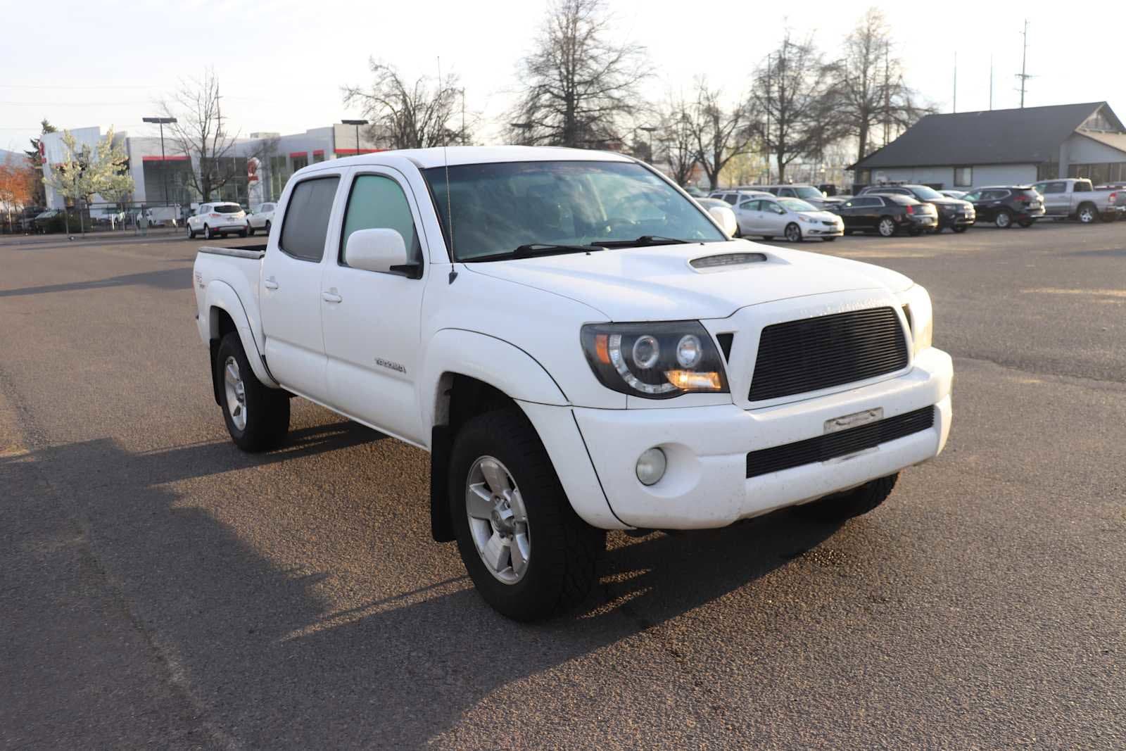 Thumbnail: 2008 Toyota Tacoma - 3
