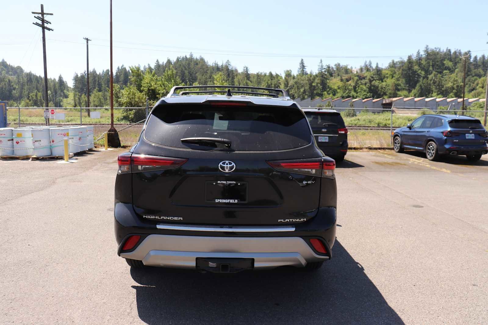 Thumbnail: 2026 Toyota Highlander - 6