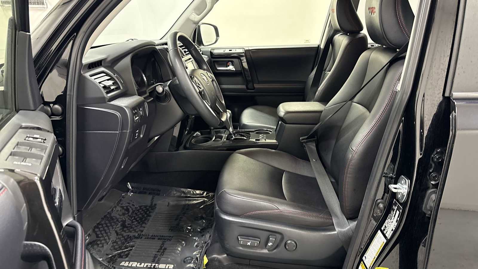 Thumbnail: 2018 Toyota 4Runner - 13