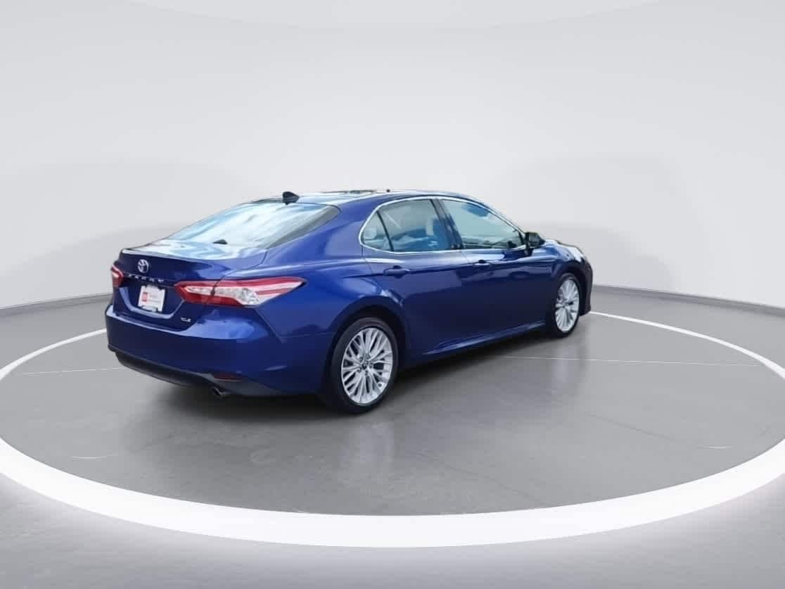 Thumbnail: 2018 Toyota Camry - 8