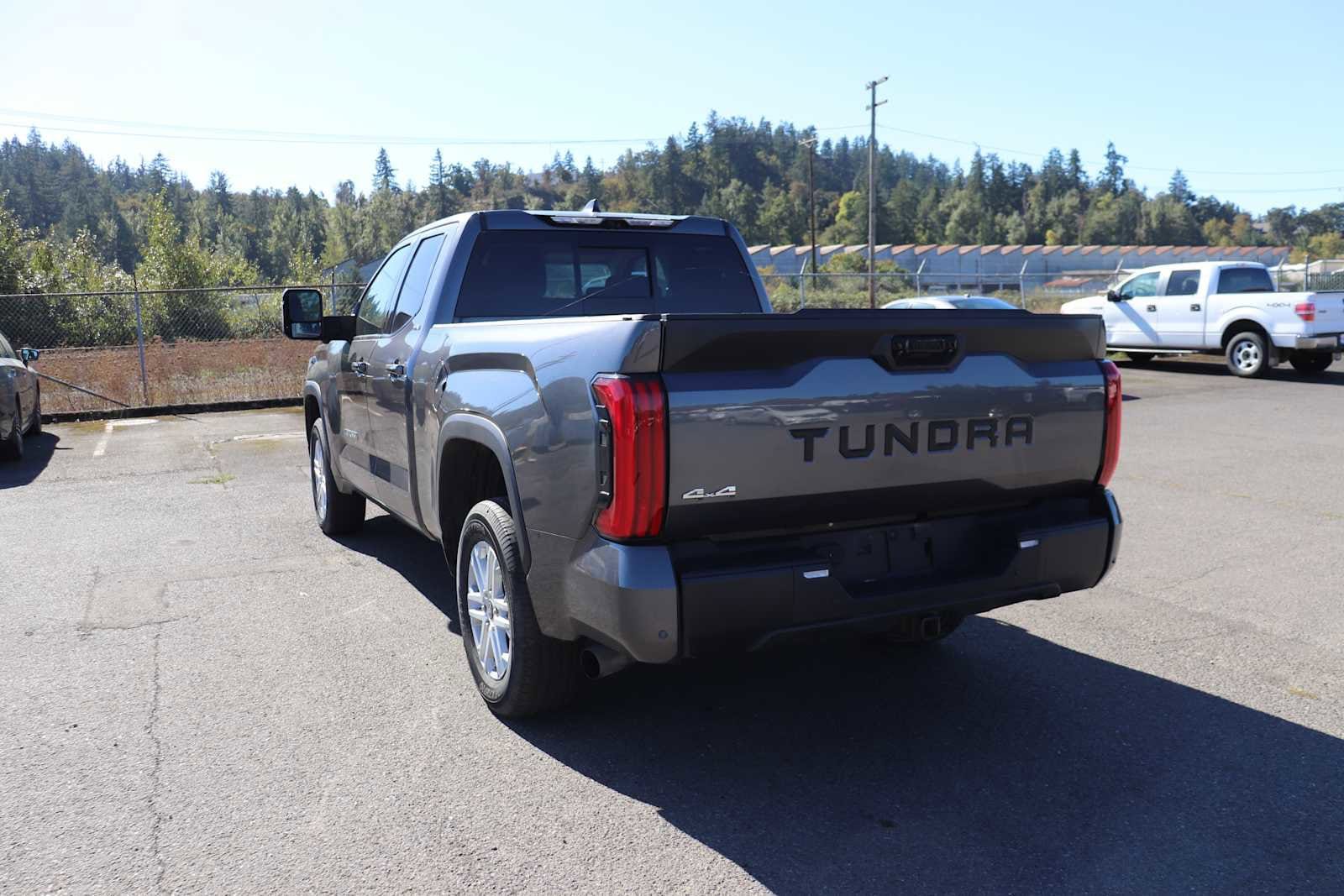 Thumbnail: 2022 Toyota Tundra - 7