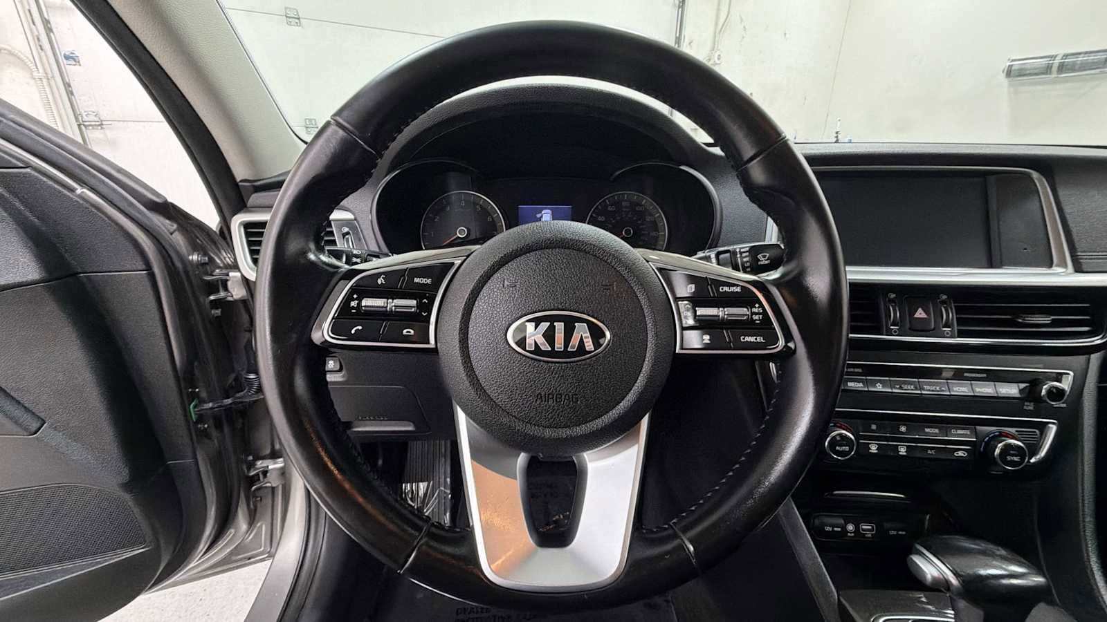 Thumbnail: 2019 Kia Optima - 16