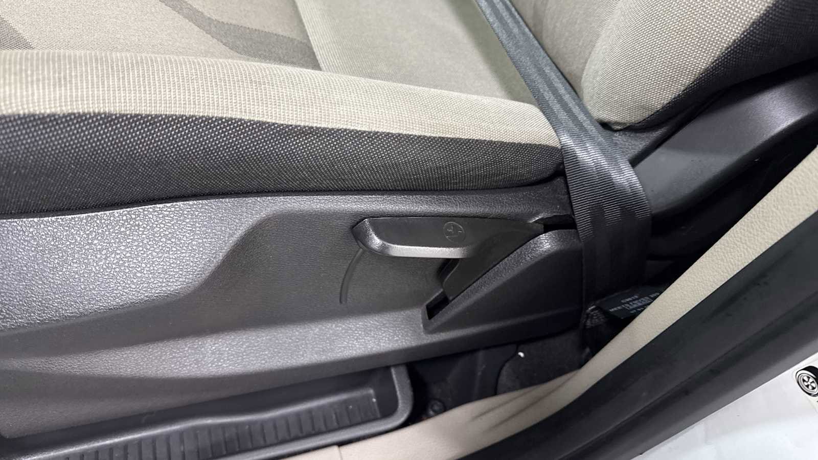 Thumbnail: 2015 Ford Transit Series - 14