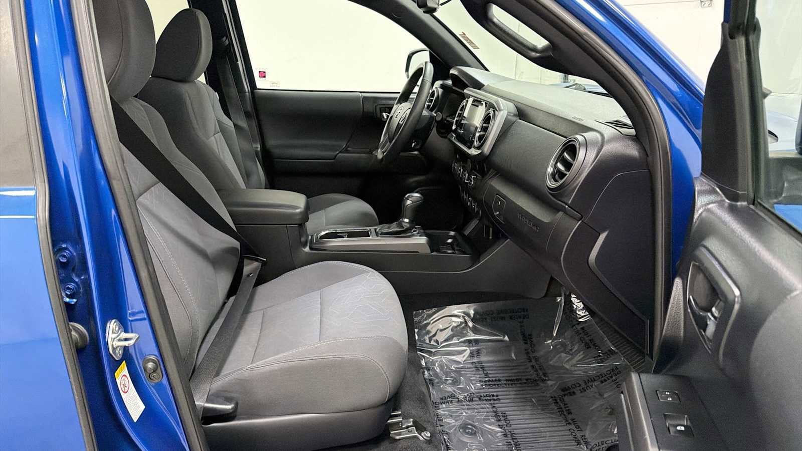 Thumbnail: 2018 Toyota Tacoma - 29