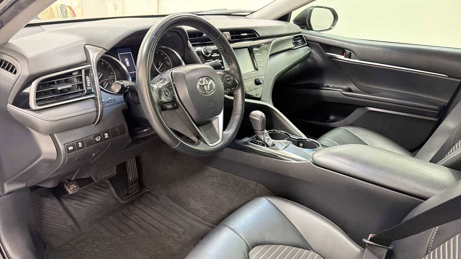 Thumbnail: 2019 Toyota Camry - 12