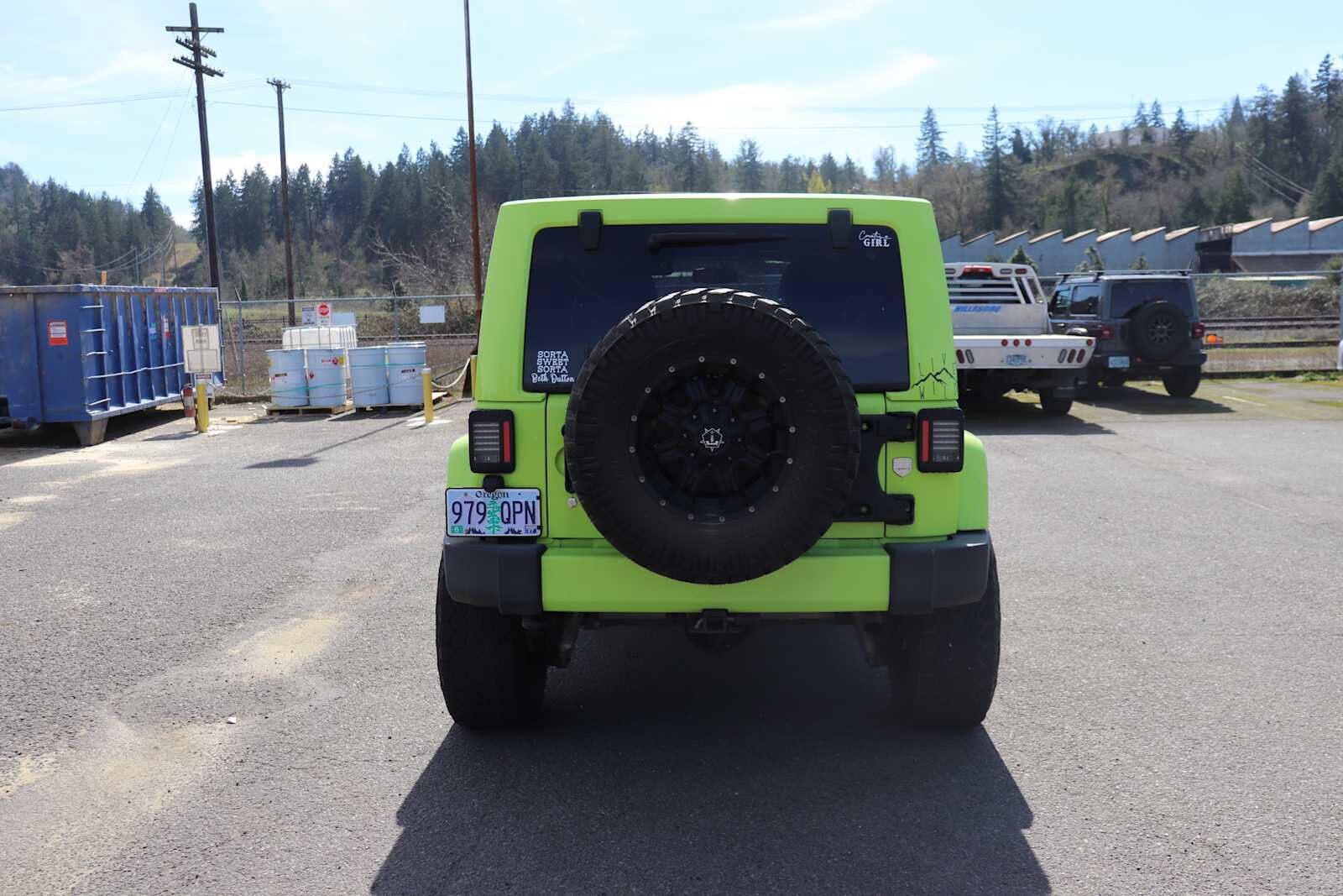 Thumbnail: 2016 Jeep Wrangler - 6