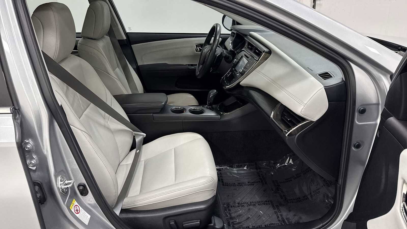 Thumbnail: 2016 Toyota Avalon - 30