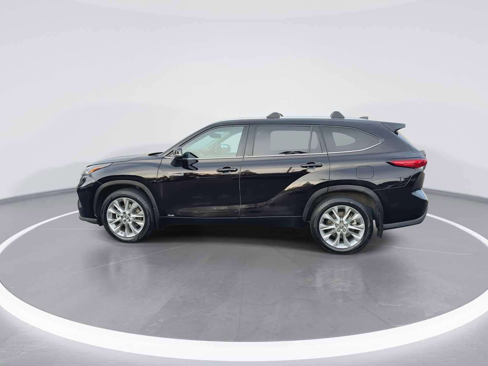 Thumbnail: 2021 Toyota Highlander - 5