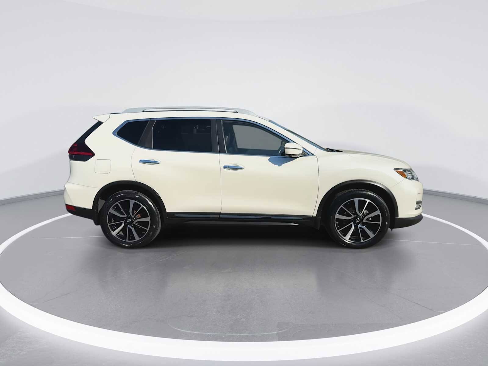 Thumbnail: 2020 Nissan Rogue - 9