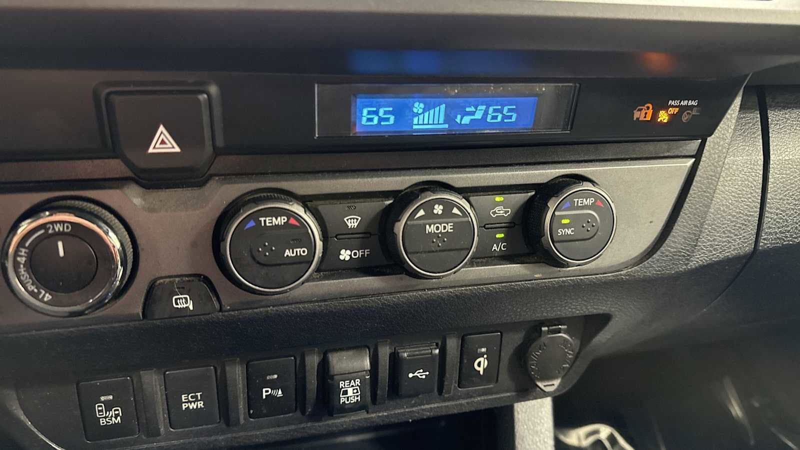 Thumbnail: 2022 Toyota Tacoma - 21