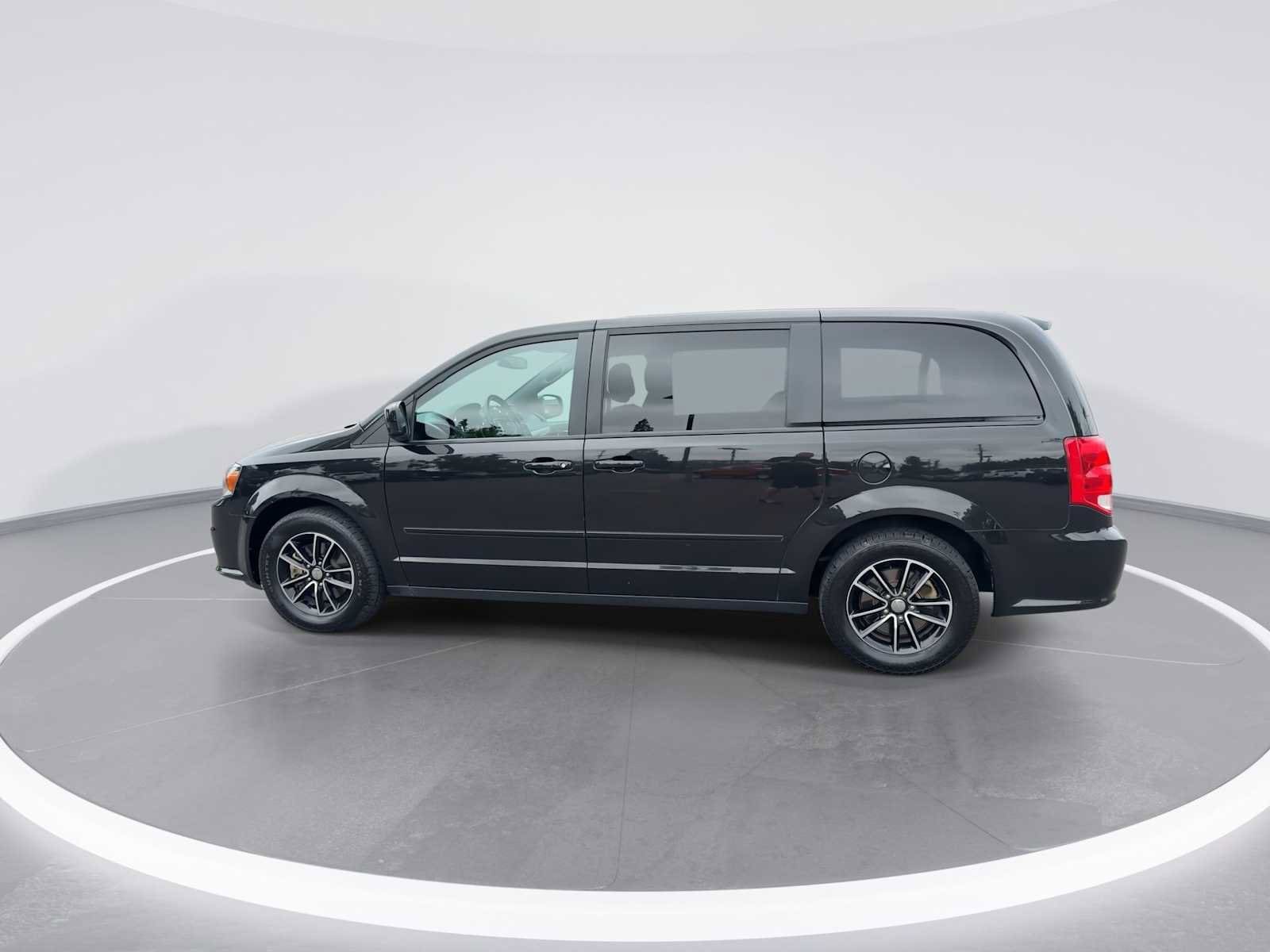 Thumbnail: 2015 Dodge Grand Caravan - 5