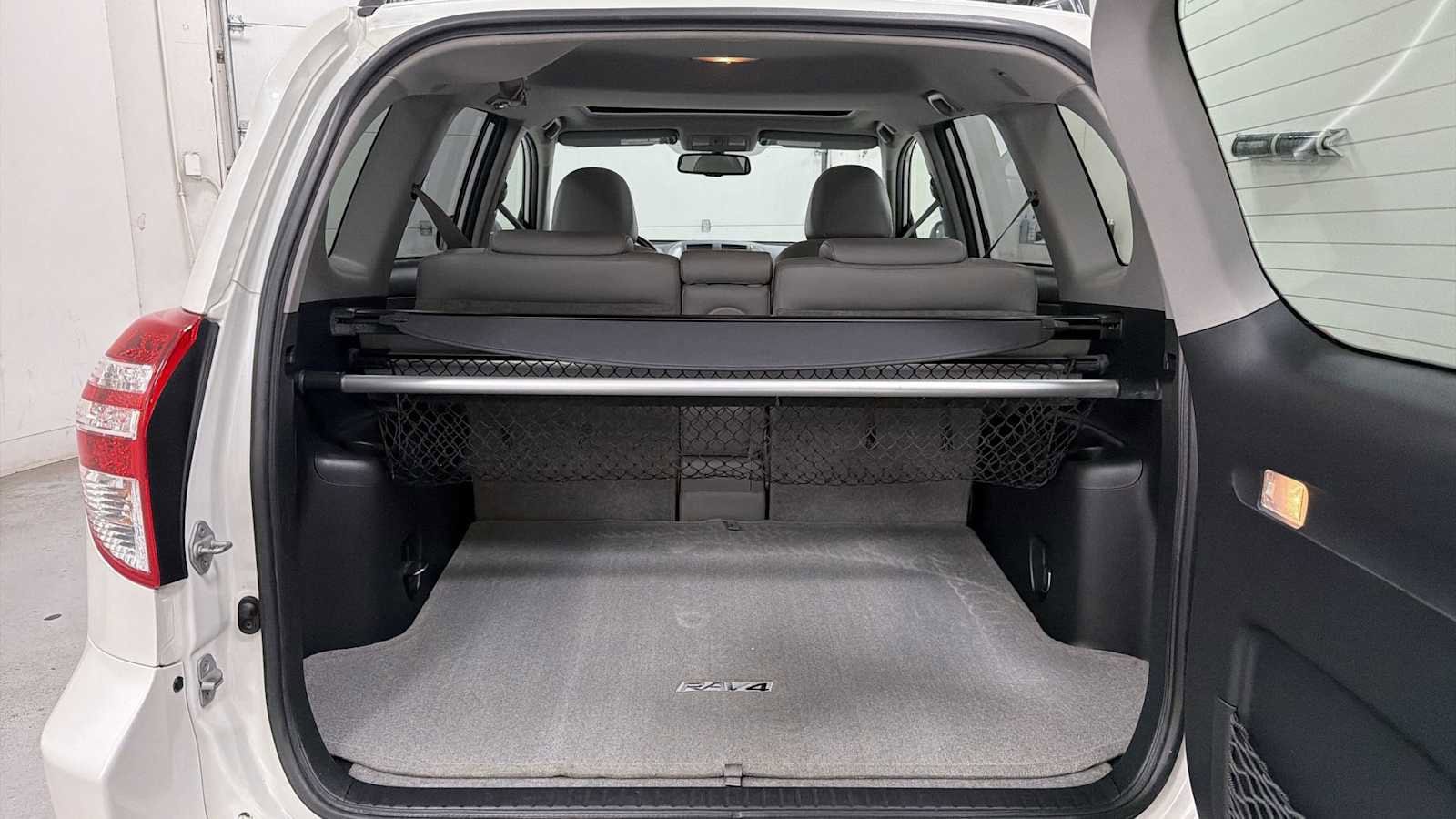 Thumbnail: 2009 Toyota RAV4 - 27