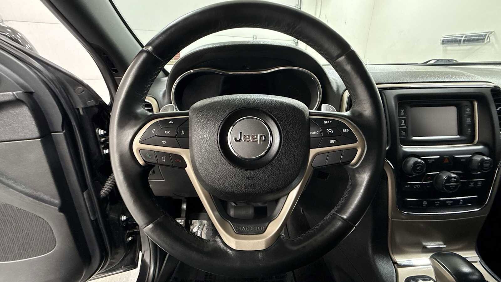 Thumbnail: 2016 Jeep Grand Cherokee - 16