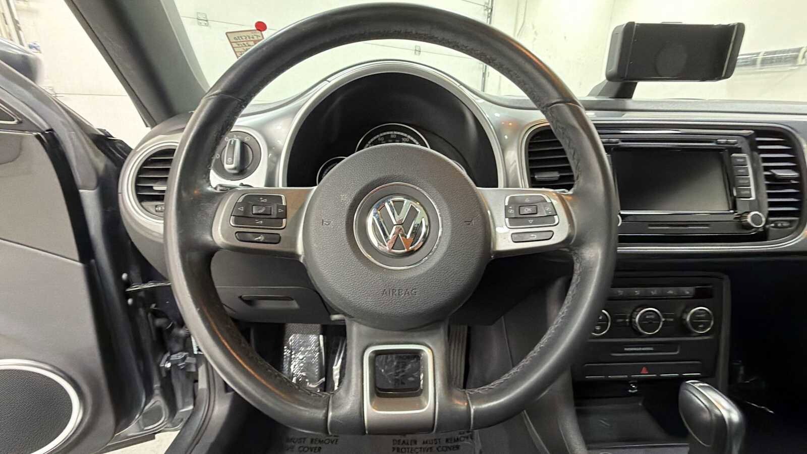 Thumbnail: 2014 Volkswagen Beetle - 18