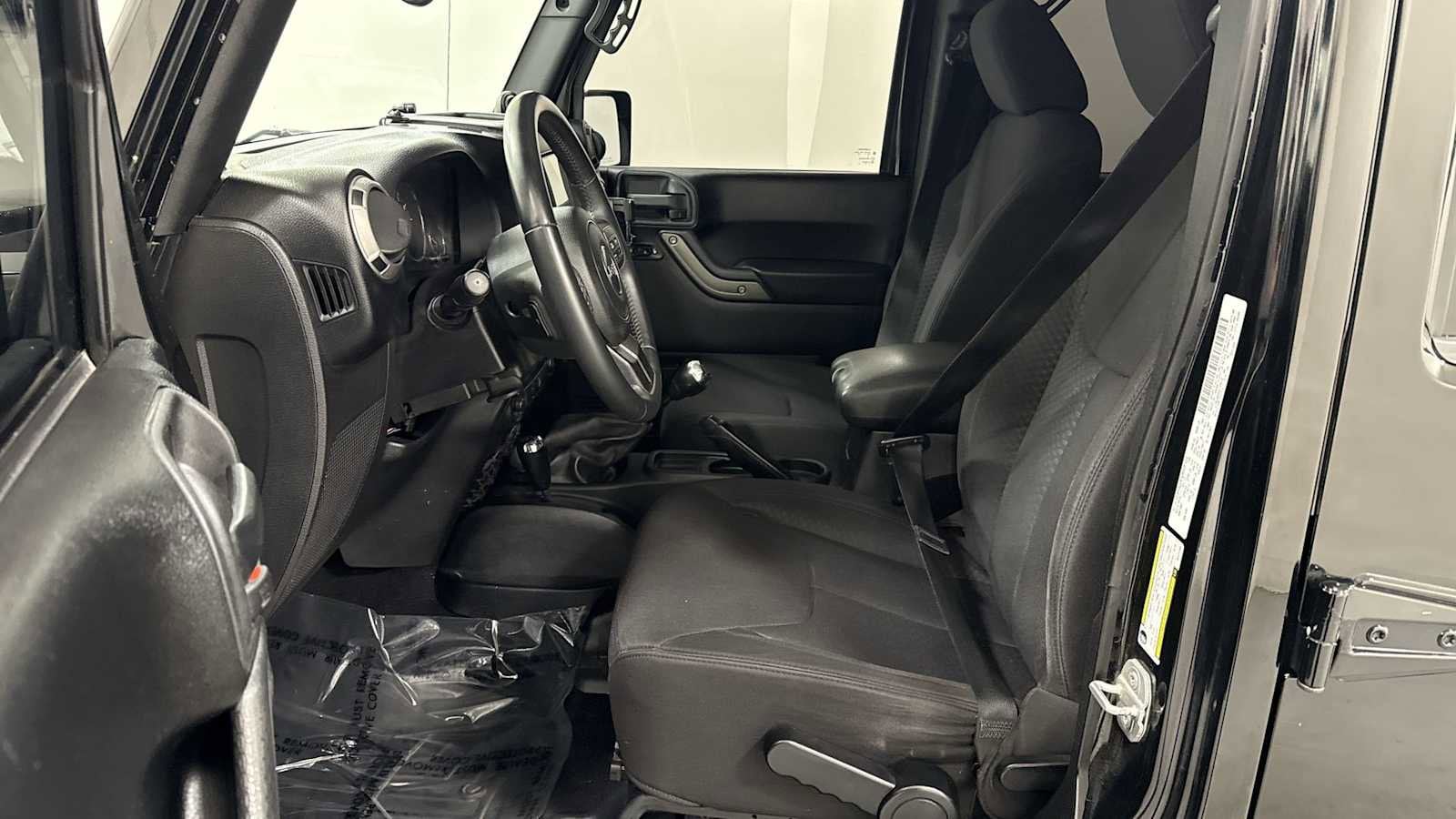 Thumbnail: 2013 Jeep Wrangler - 13