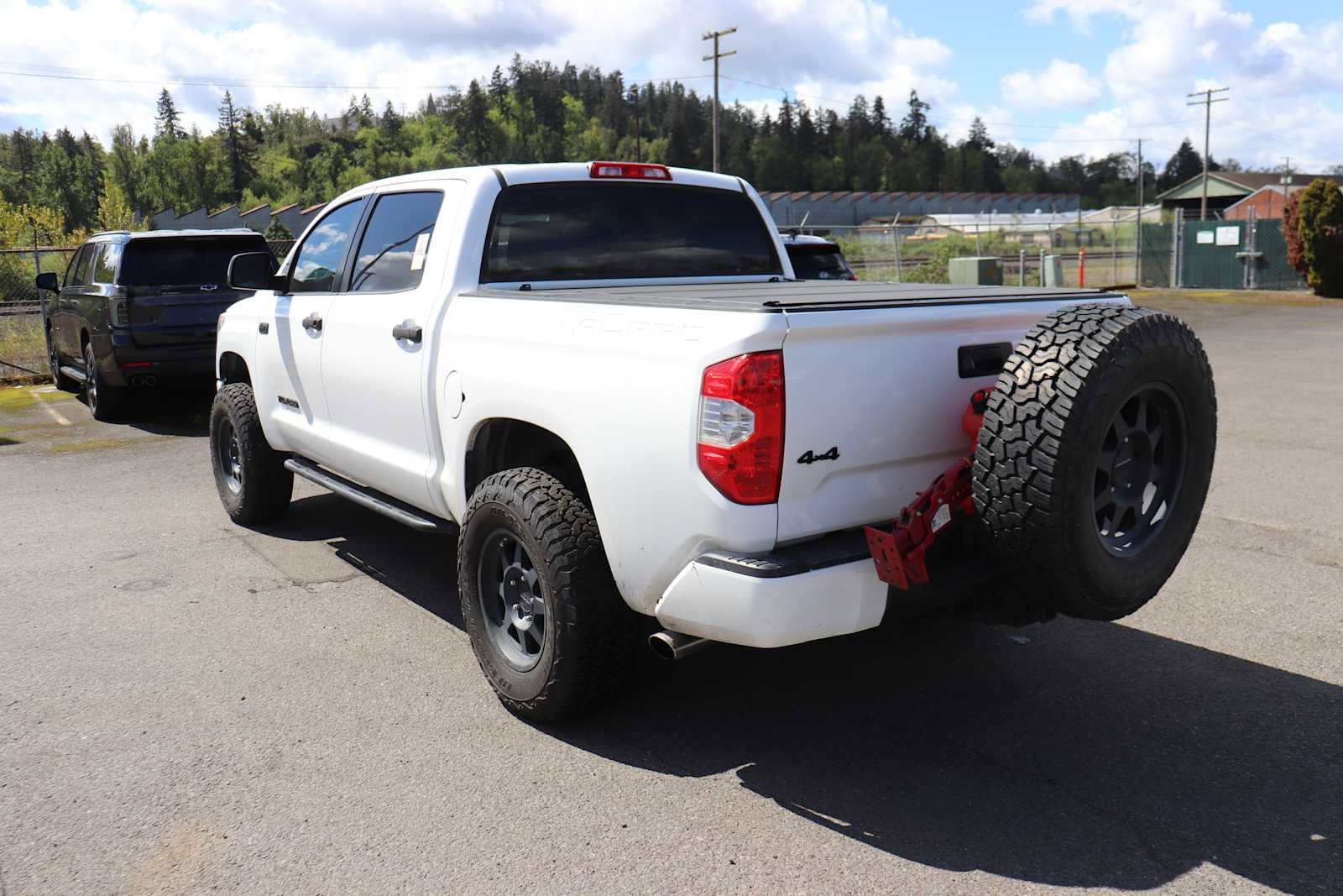 Thumbnail: 2017 Toyota Tundra - 7
