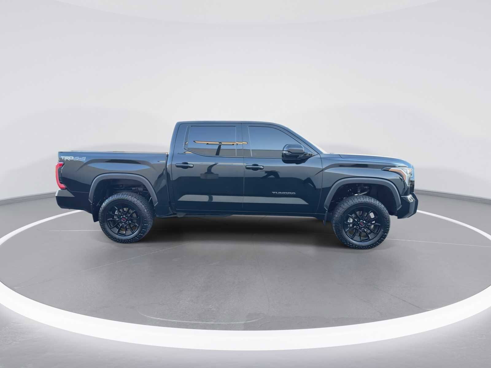 Thumbnail: 2024 Toyota Tundra - 9