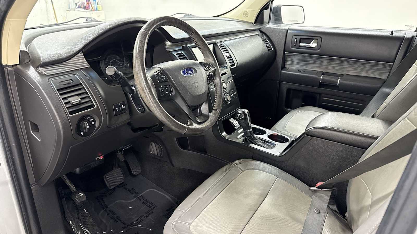 Thumbnail: 2016 Ford Flex - 12