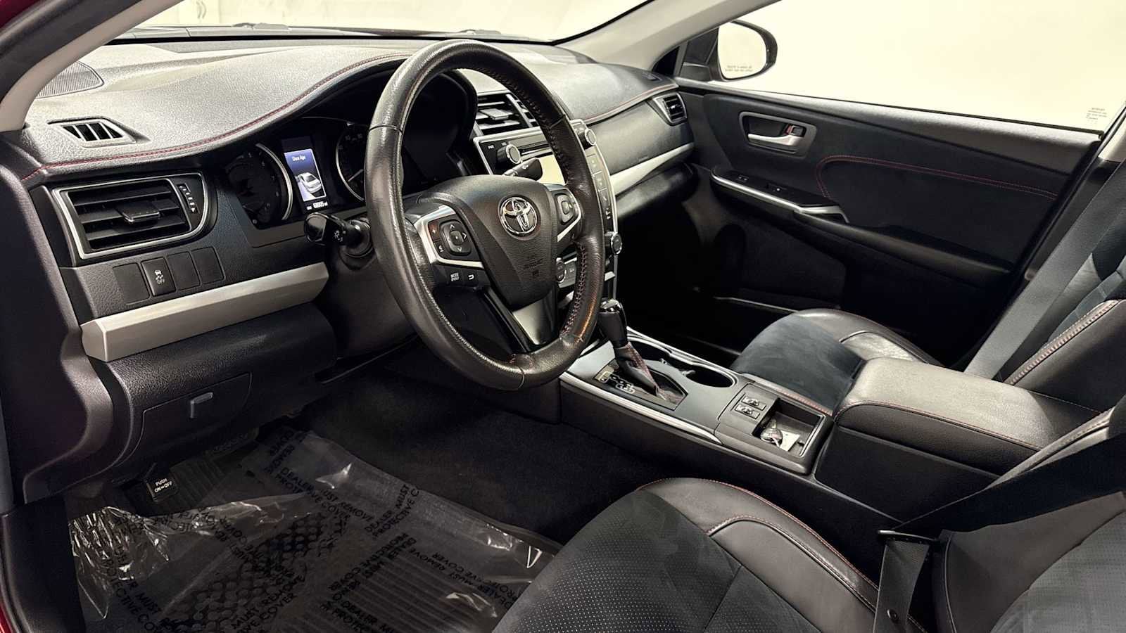 Thumbnail: 2017 Toyota Camry - 12