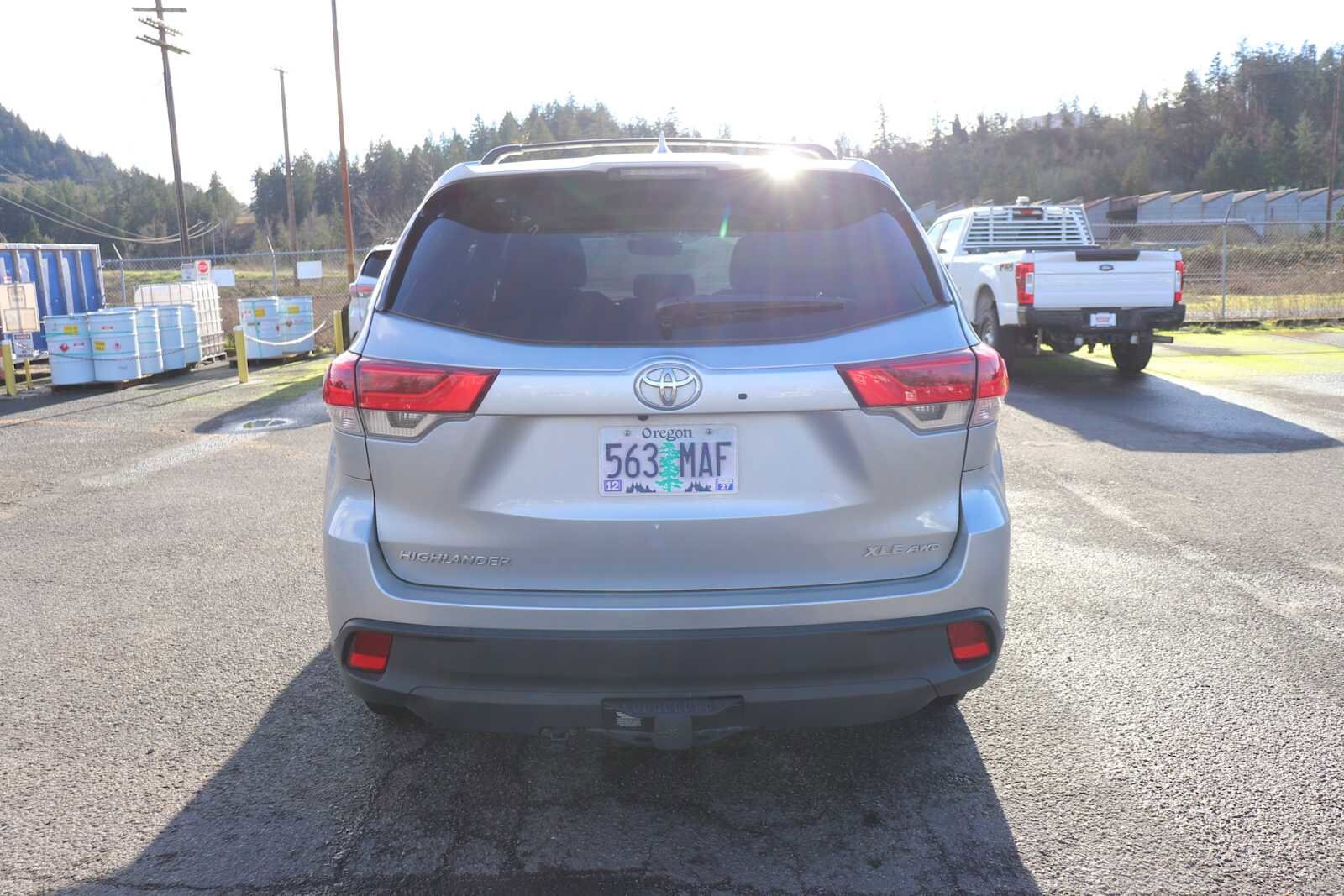 Thumbnail: 2019 Toyota Highlander - 6