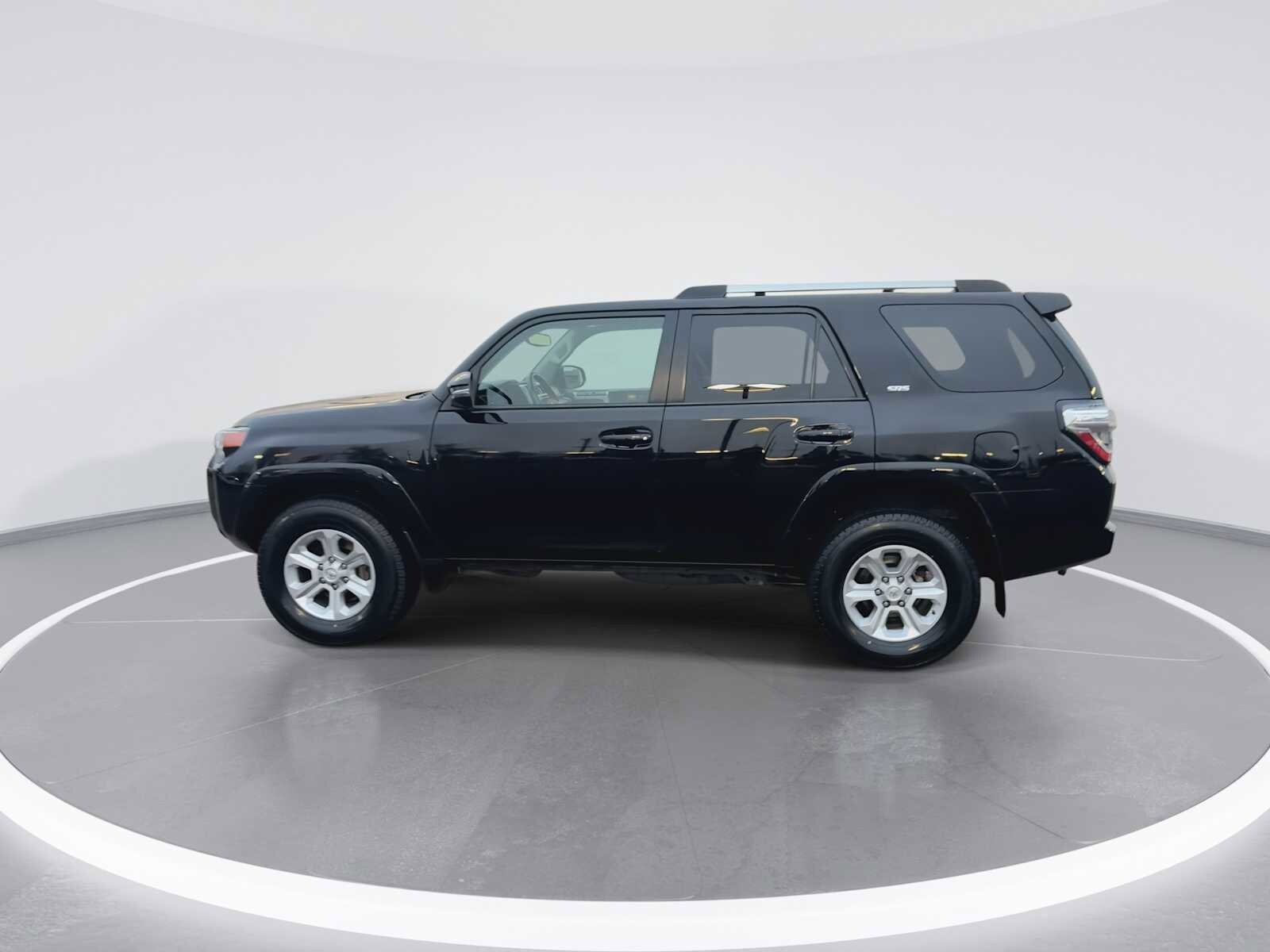 Thumbnail: 2019 Toyota 4Runner - 5