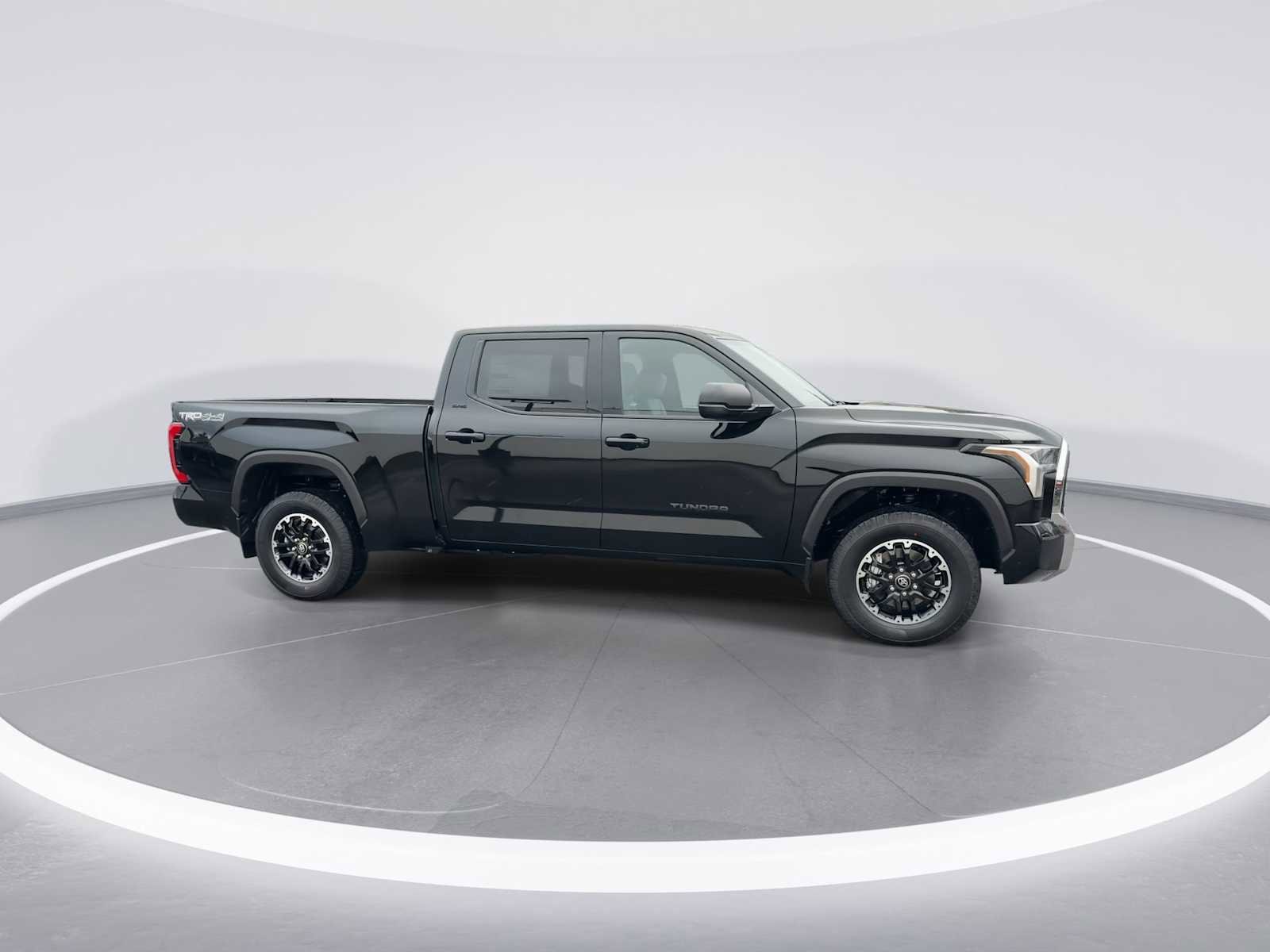 Thumbnail: 2025 Toyota Tundra - 9