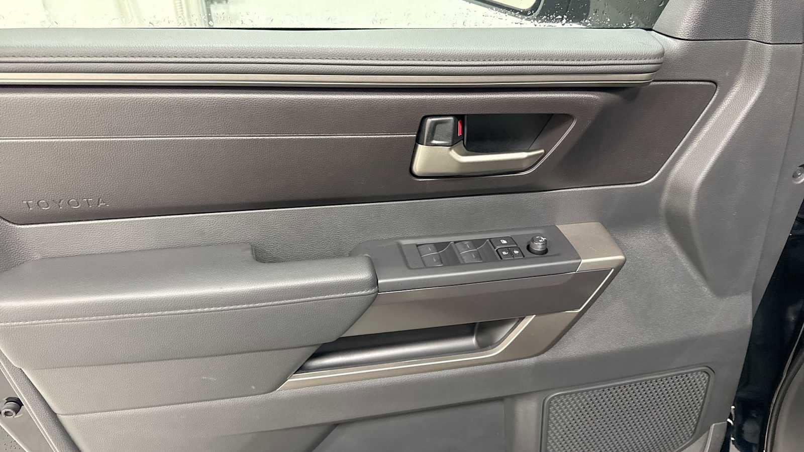 Thumbnail: 2025 Toyota Tundra - 15