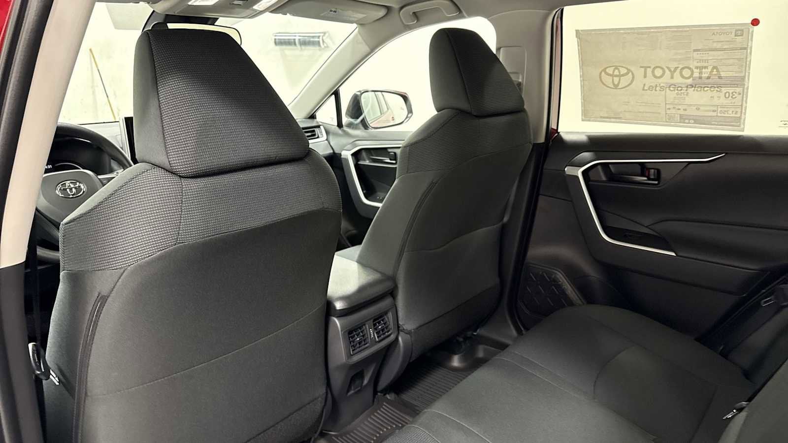 Thumbnail: 2025 Toyota RAV4 - 25