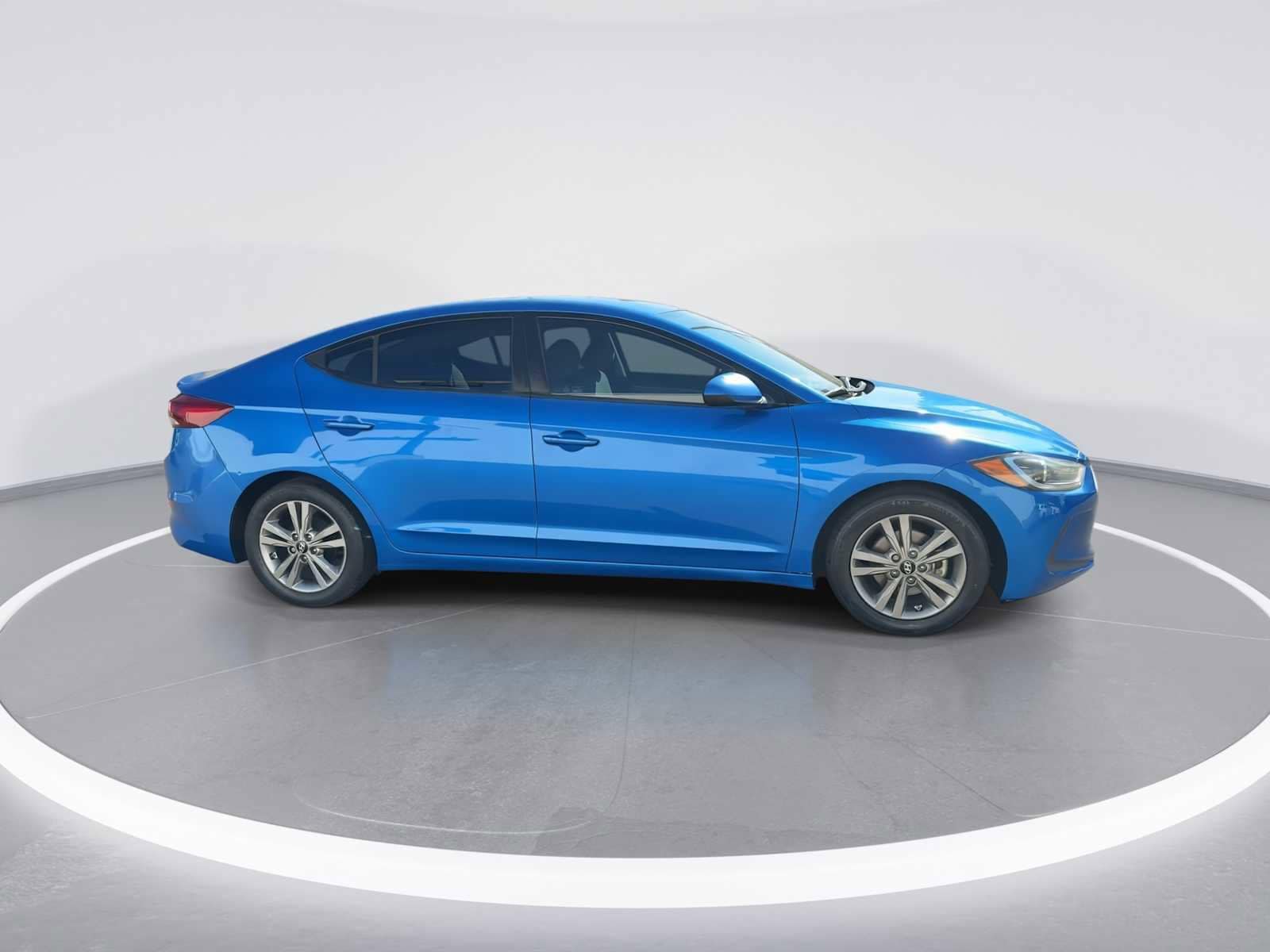 Thumbnail: 2017 Hyundai Elantra - 9