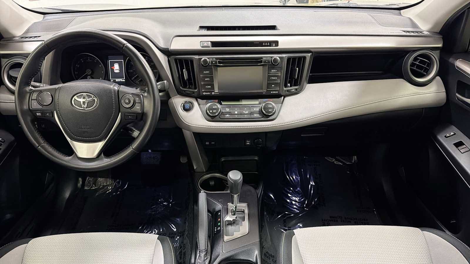 Thumbnail: 2018 Toyota RAV4 - 26