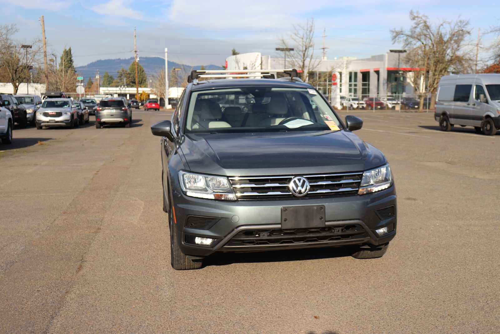2021 Volkswagen Tiguan R-Line Black SEL photo 2