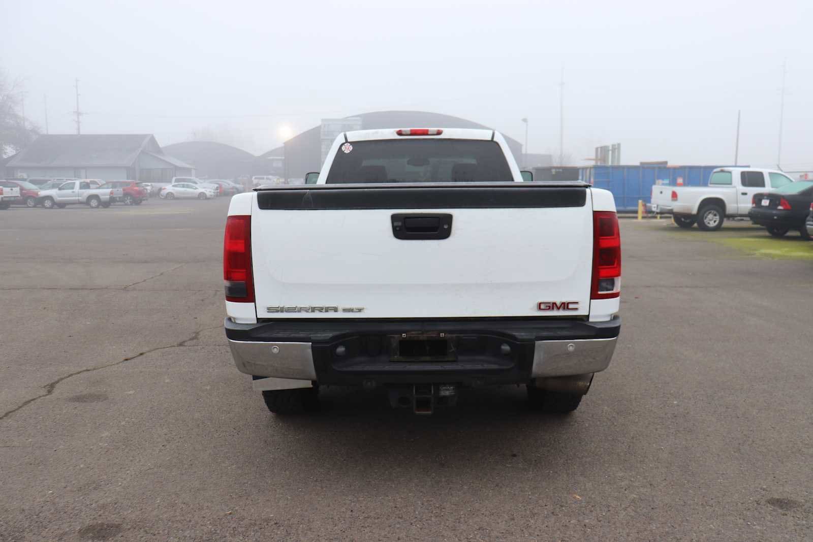 Thumbnail: 2014 GMC Sierra 3500 - 6