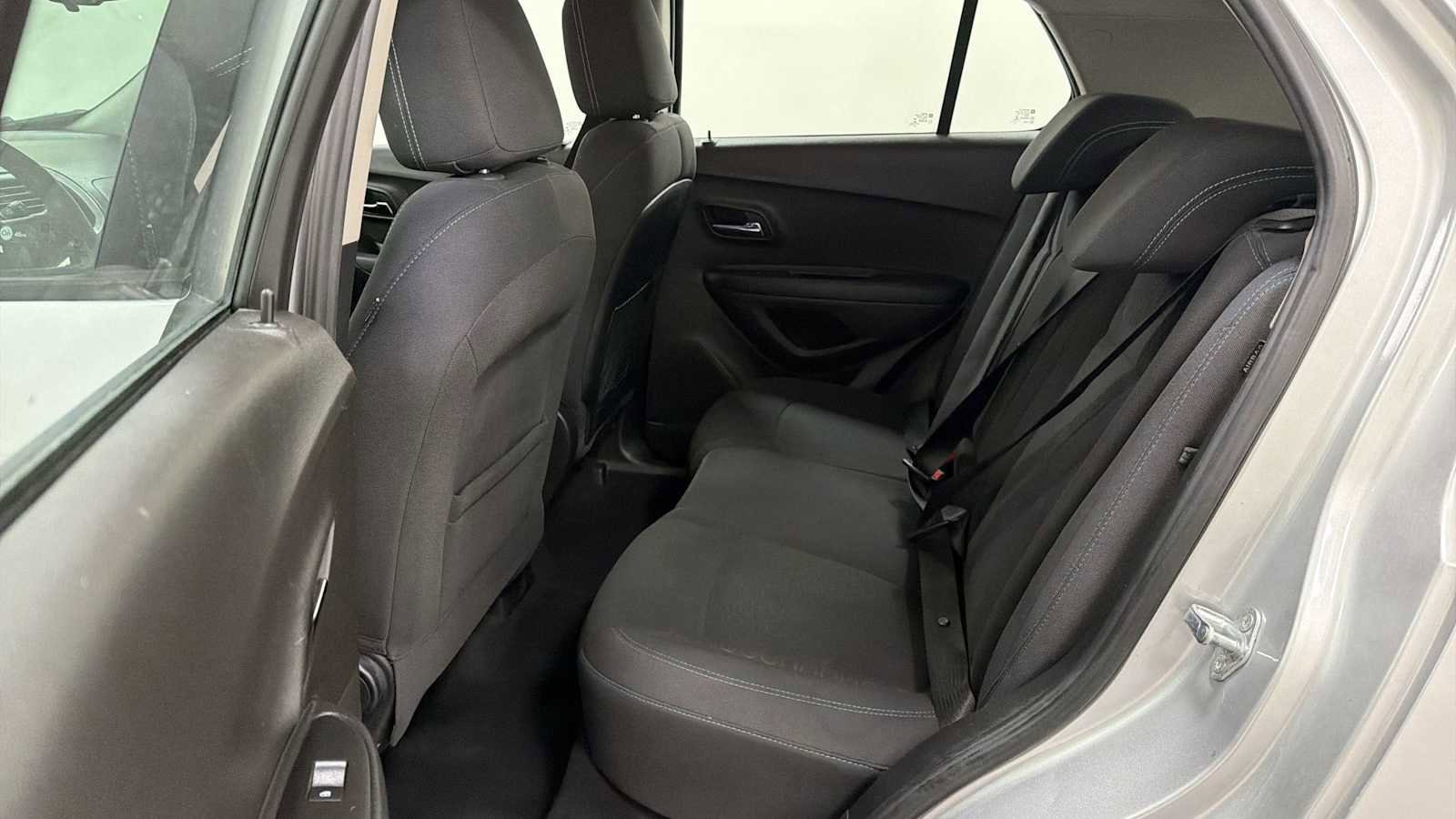 Thumbnail: 2016 Chevrolet Trax - 23