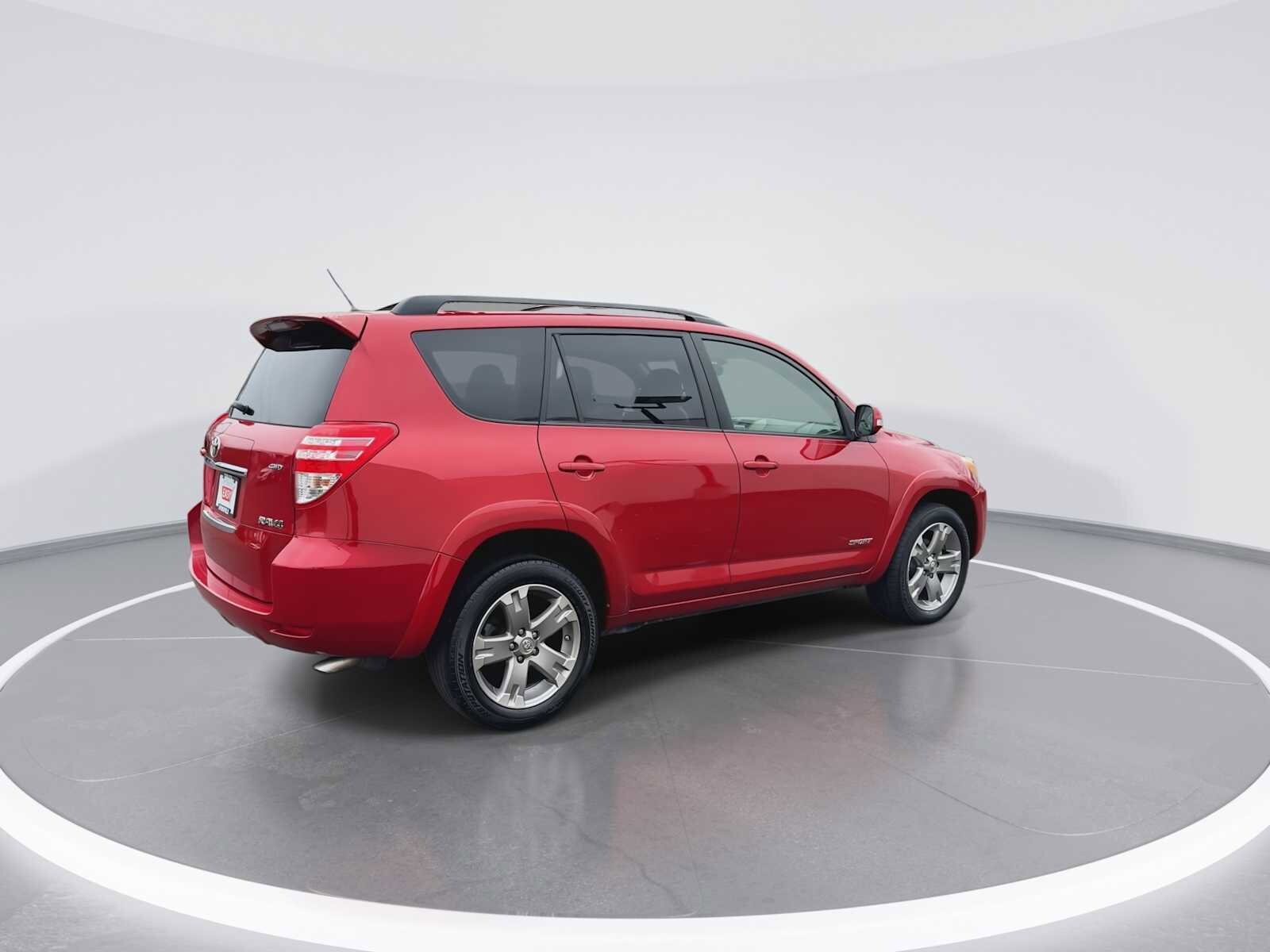 Thumbnail: 2012 Toyota RAV4 - 8